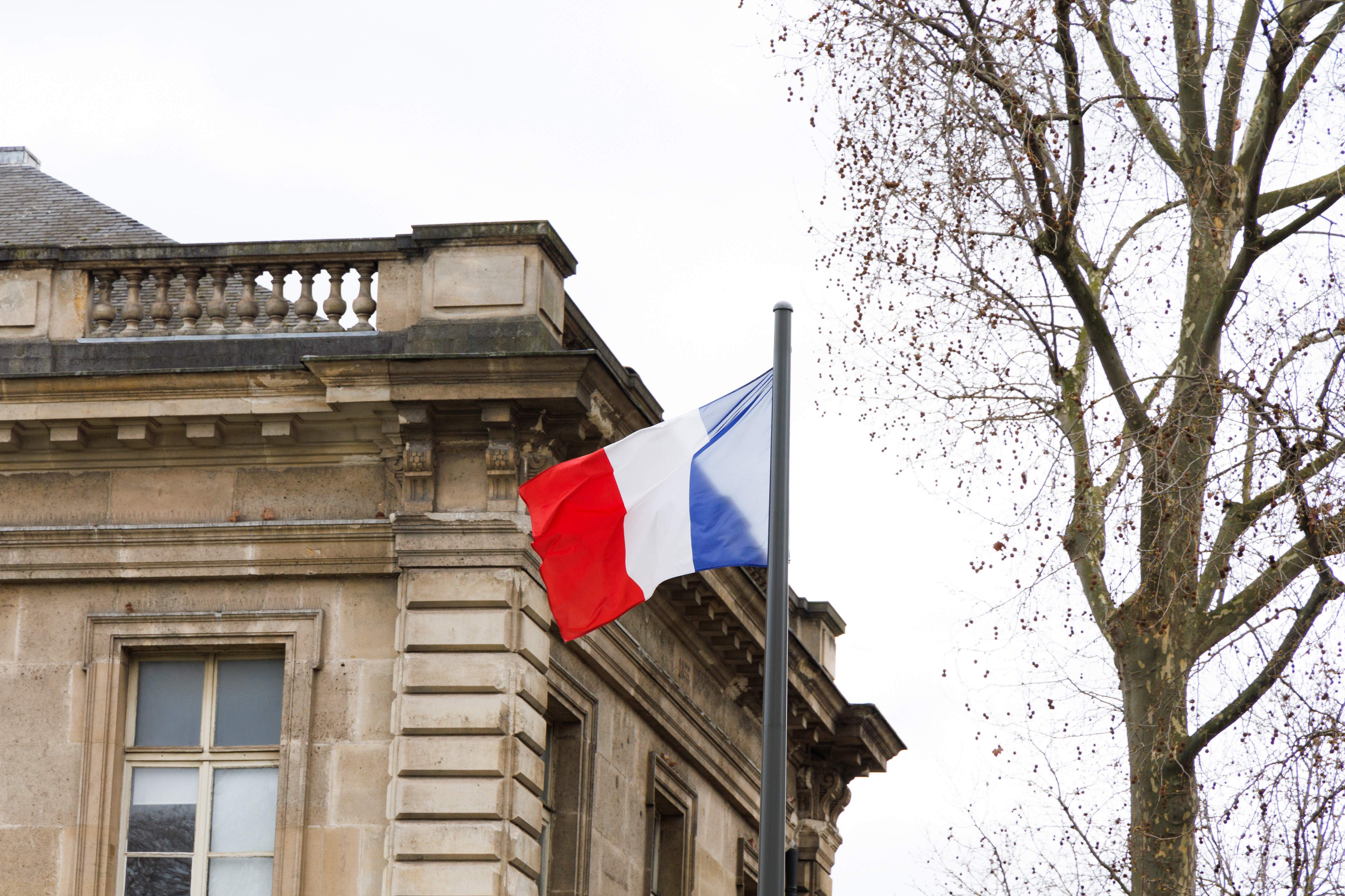Francia pide también aranceles para las placas solares y los aerogeneradores chinos Francia pide también aranceles para las placas solares y los aerogeneradores chinos
