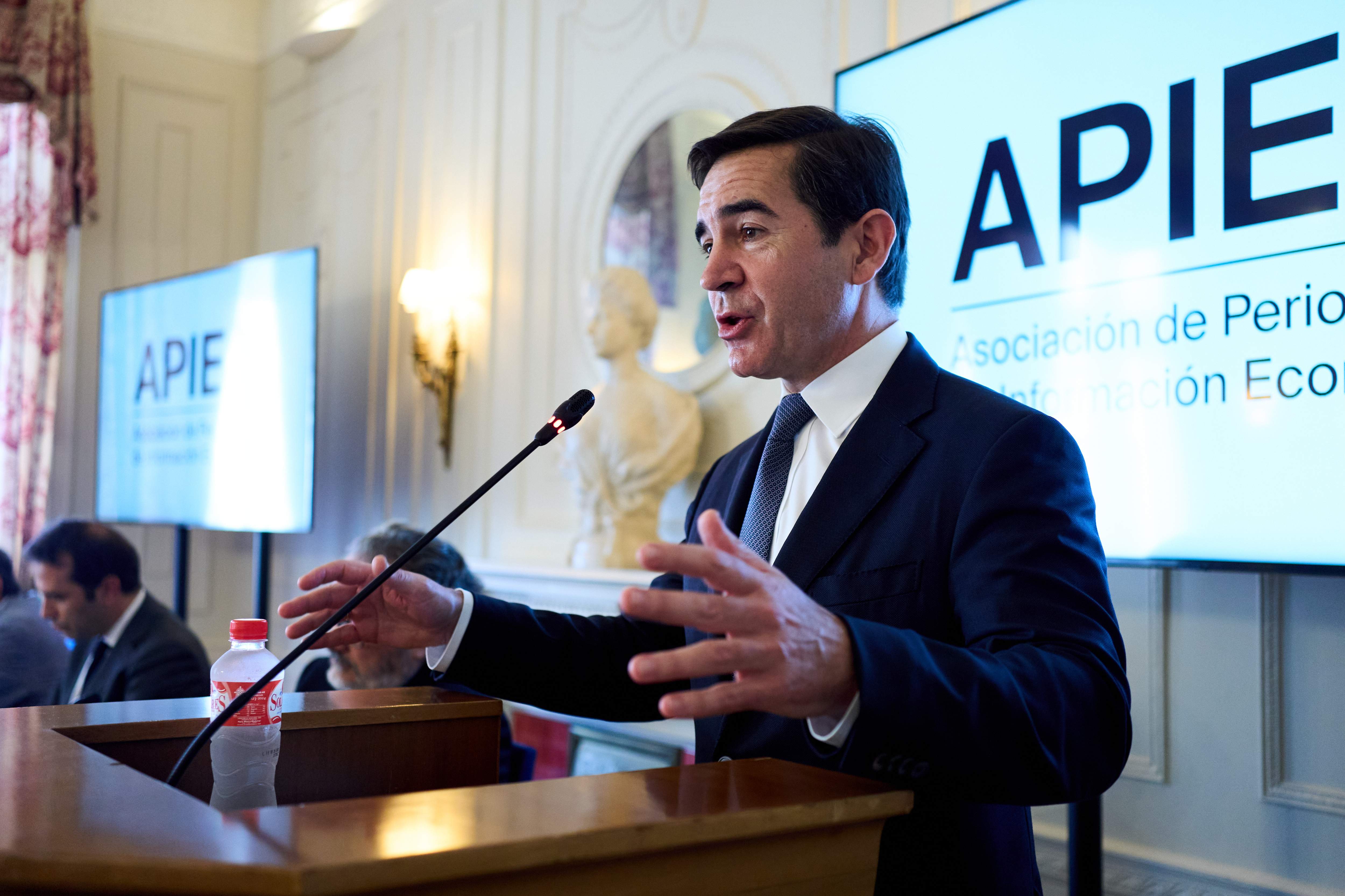 Torres (BBVA) defiende la opa: "No hay bancos europeos entre los más grandes del mundo"