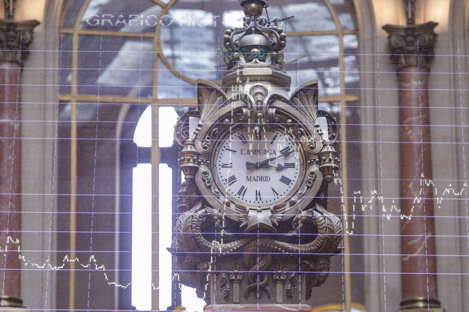 El IBEX 35 asalta los 11.000 puntos tras subir un 05%