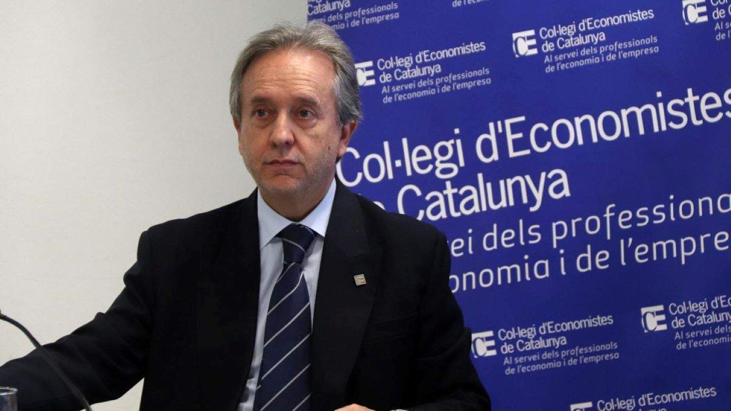 La mitad de los economistas siguen preocupados por el déficit fiscal: "La situación no funciona"