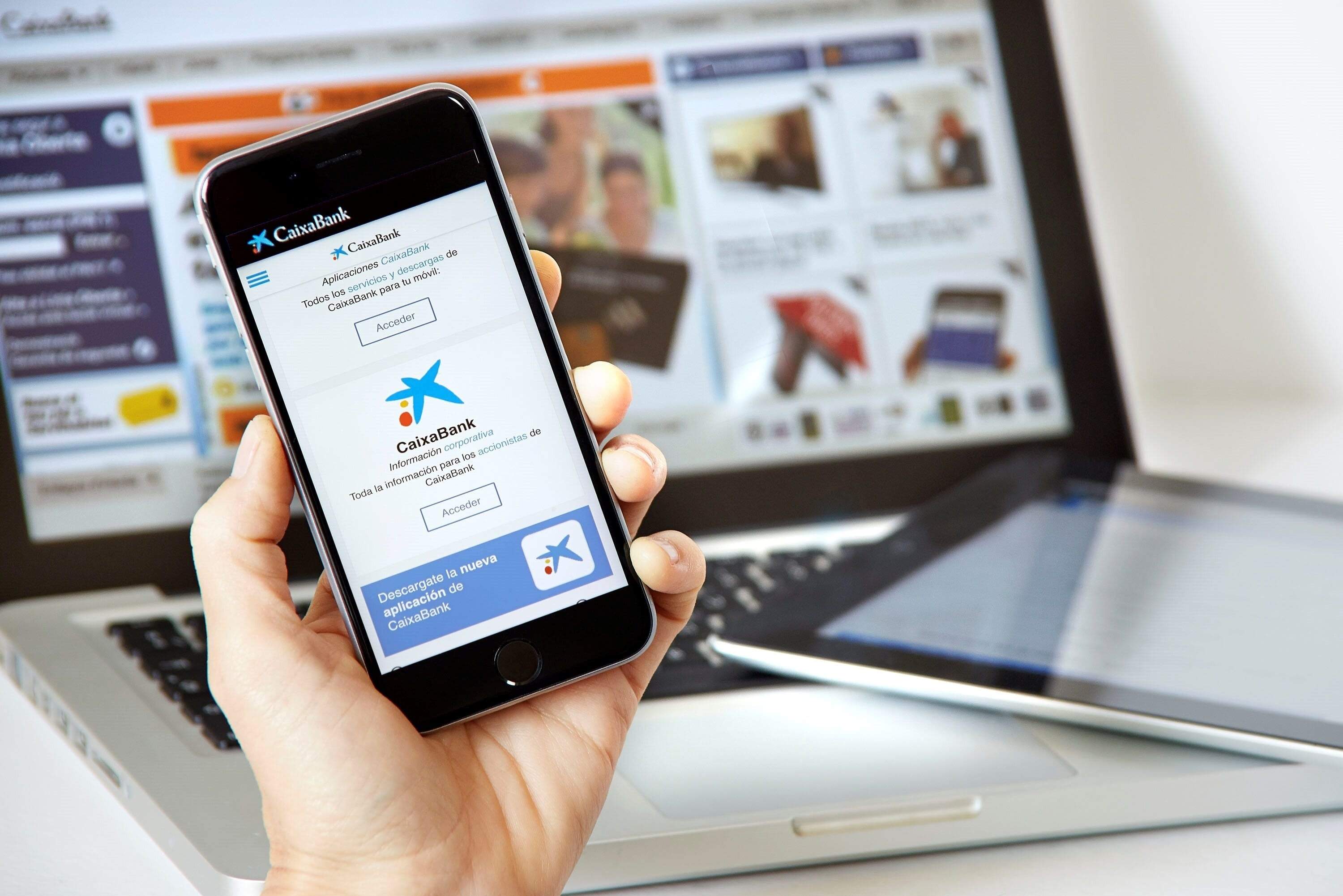 CaixaBank e Imagin recuperan la operativa online tras varias horas de fallos