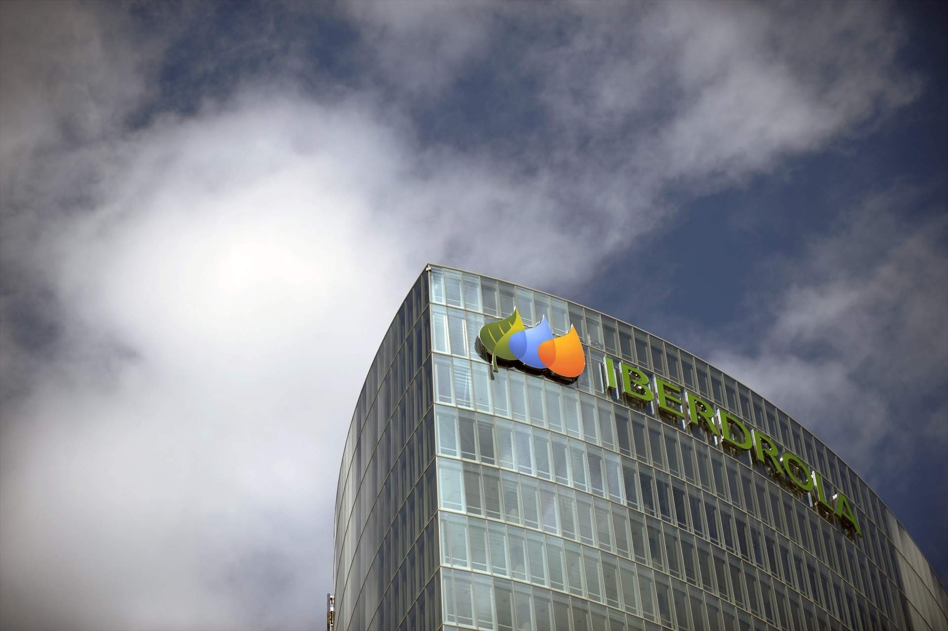 La justicia obliga a Iberdrola a subir 1.500 salarios un 10% por discriminación salarial