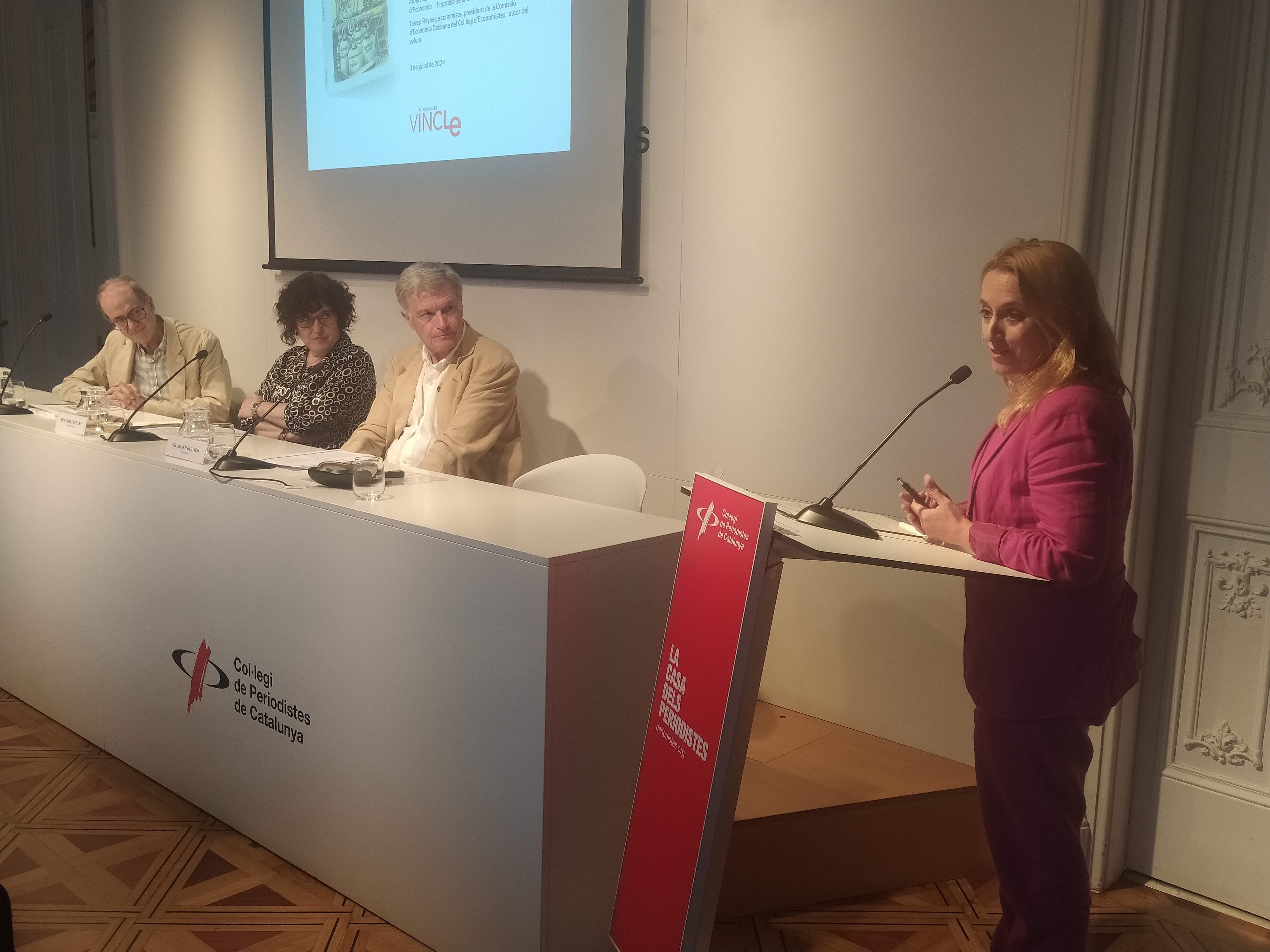 Natàlia Mas apadrina el libro que equipara el déficit fiscal catalán a una estructura de Estado española