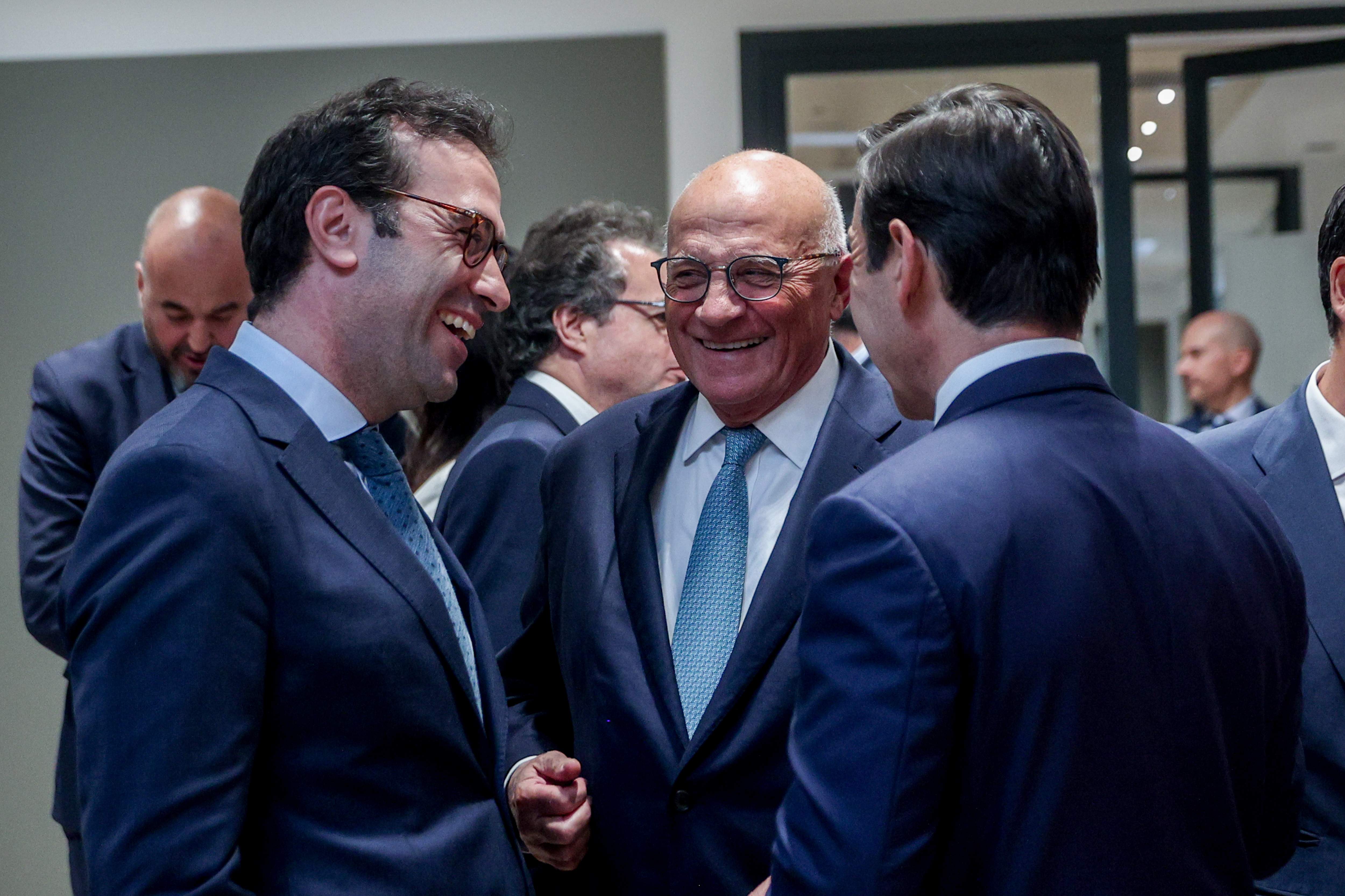 Moncloa da dos avisos al BBVA en menos de 24 horas: no quiere opa al Sabadell