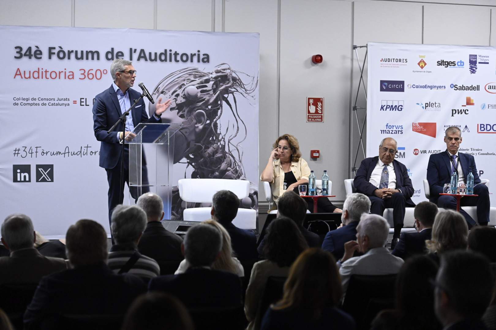 Els auditors, un dels primers sectors on s'exigeix coneixements en IA
