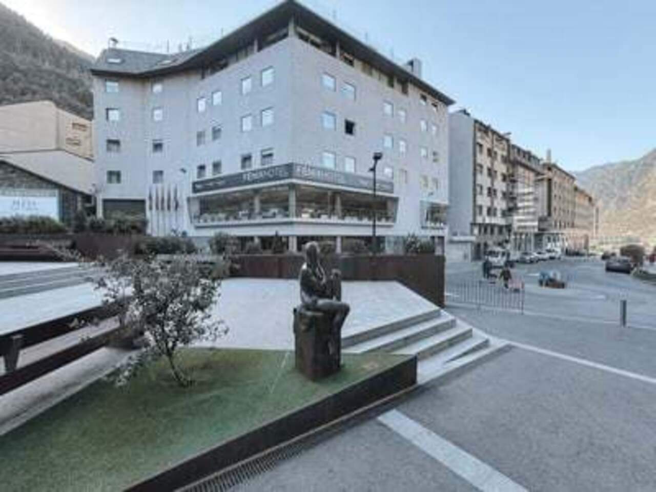 Hesperia se estrena en Andorra y Valencia en 2024, tras reposicionar la marca