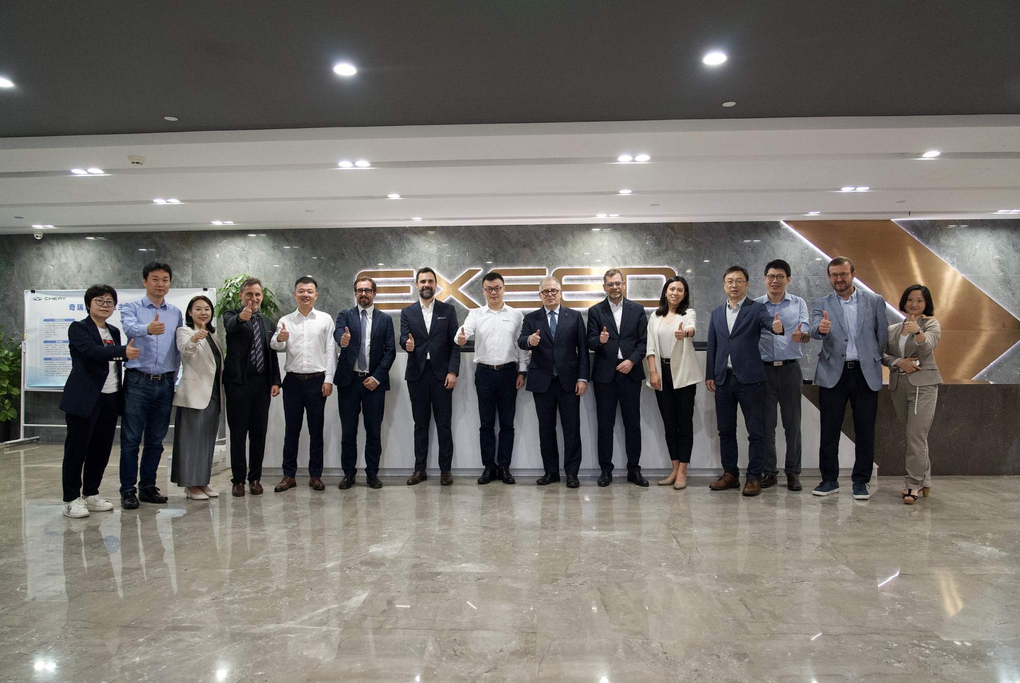 Chery reafirma el compromiso con Barcelona durante la visita de Roger Torrent y Jordi Valls a Shanghái