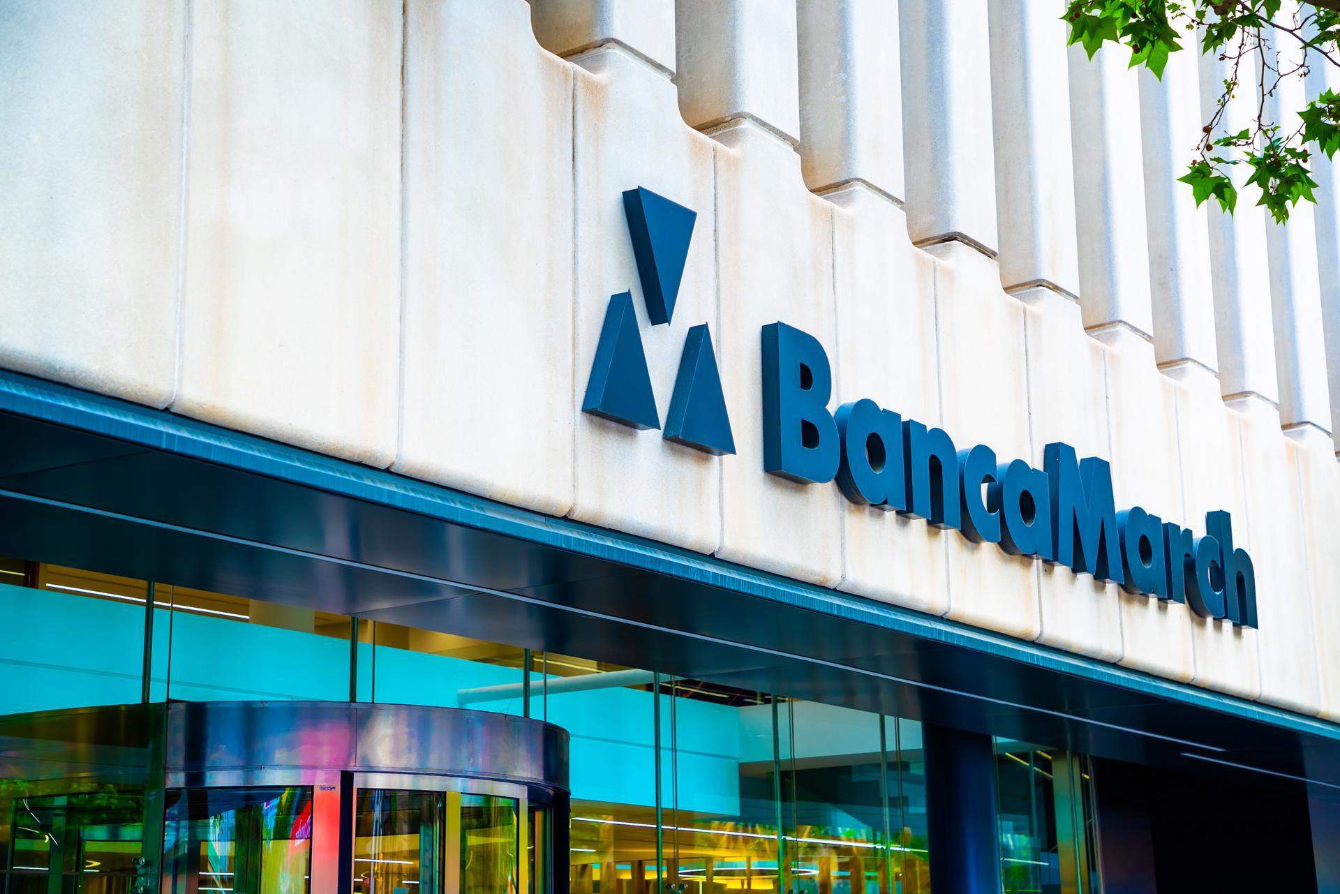 Banca March ven el 49% d'Inversis a Euroclear