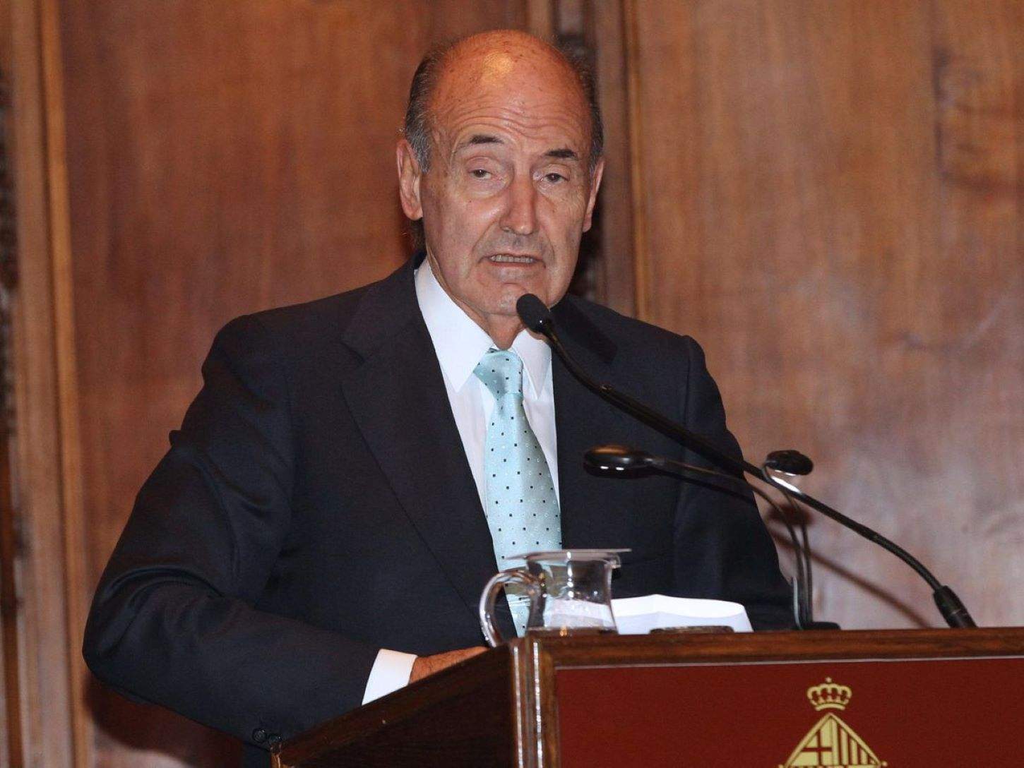 miquel roca junyent efe