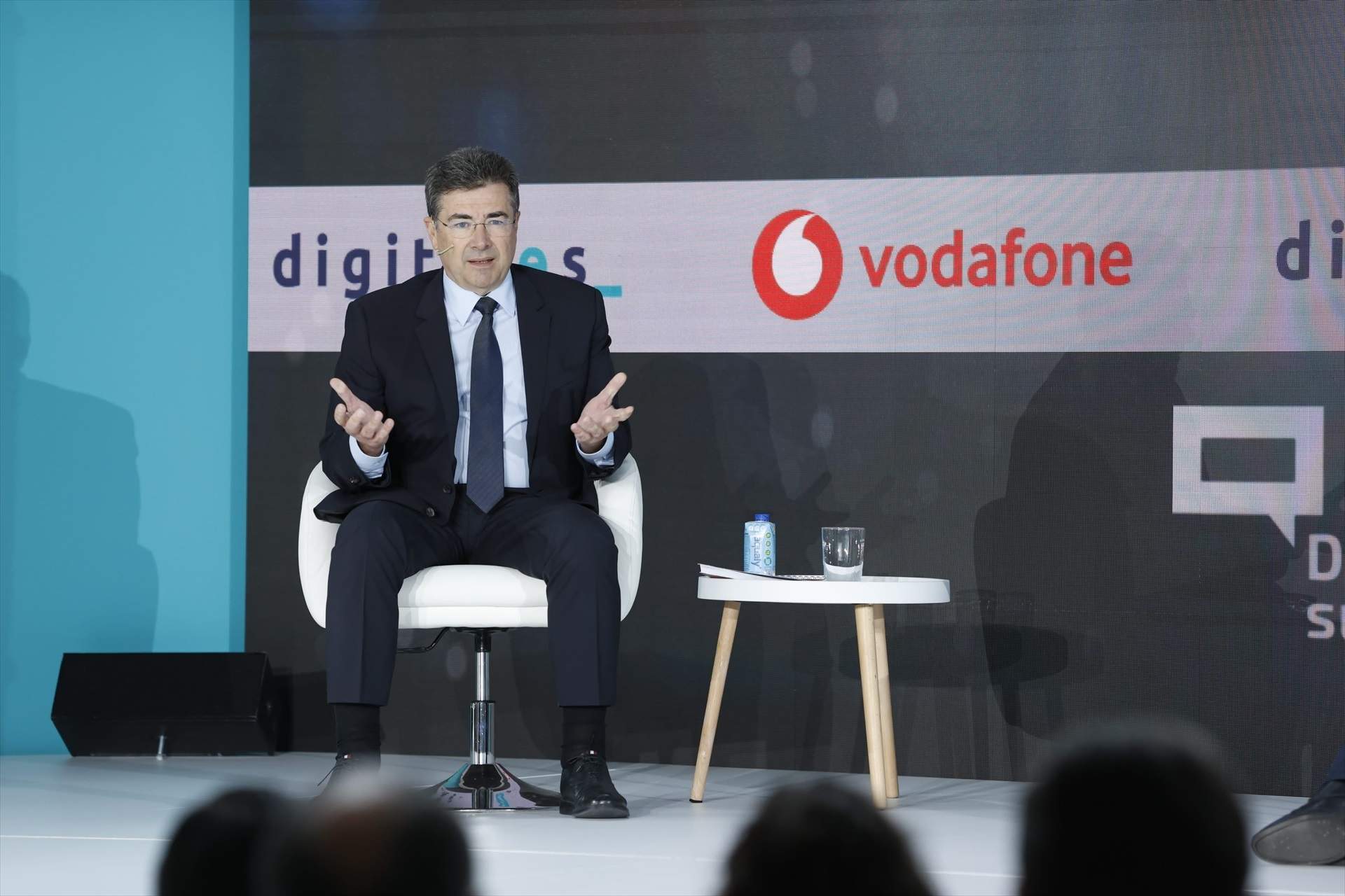 Masorange y Vodafone España crearán una empresa de red de fibra compartida y buscan tercer inversor