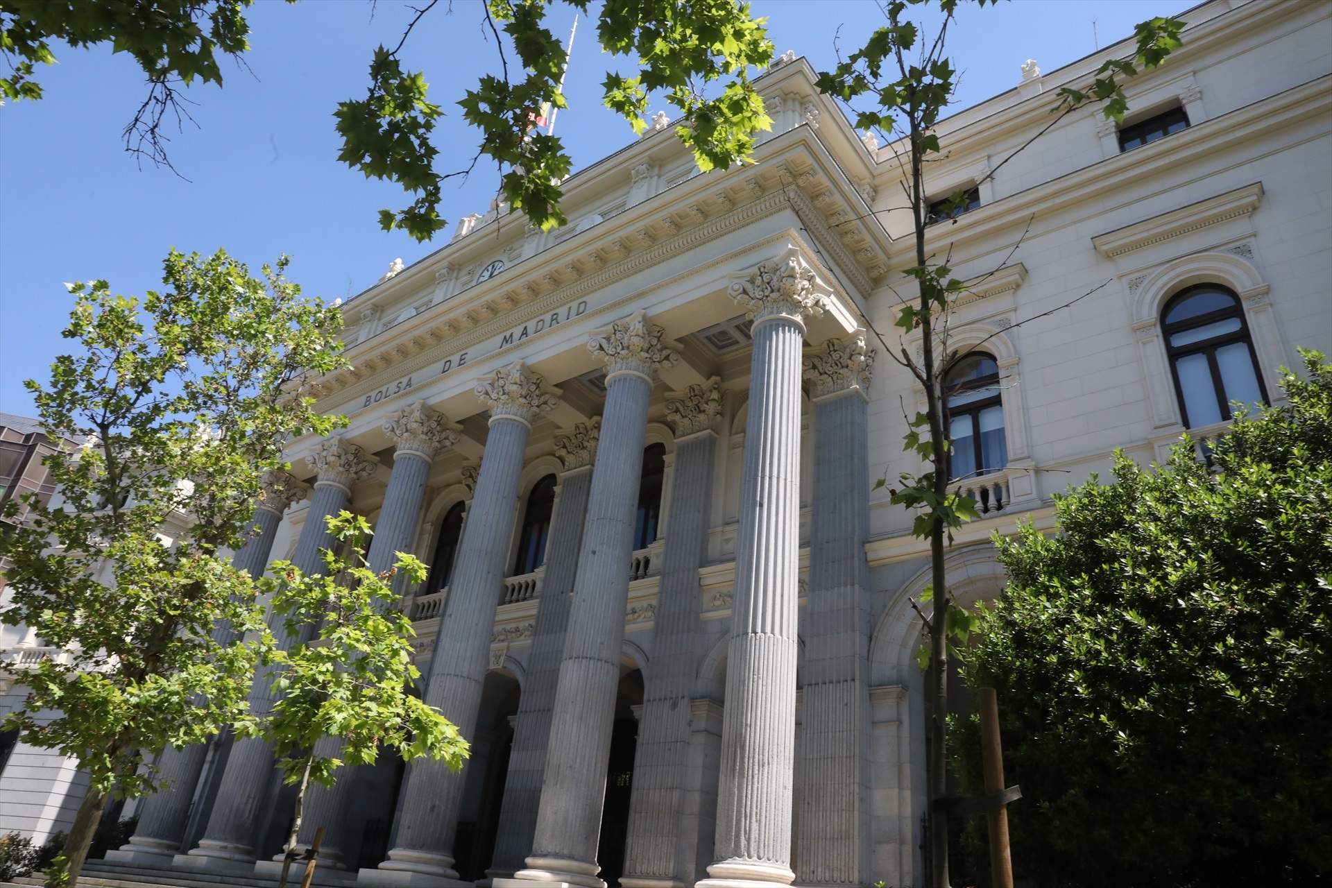 El Ibex 35 abre en 'verde' la última sesión de julio y mantiene los 11.200 puntos, antes de la Fed
