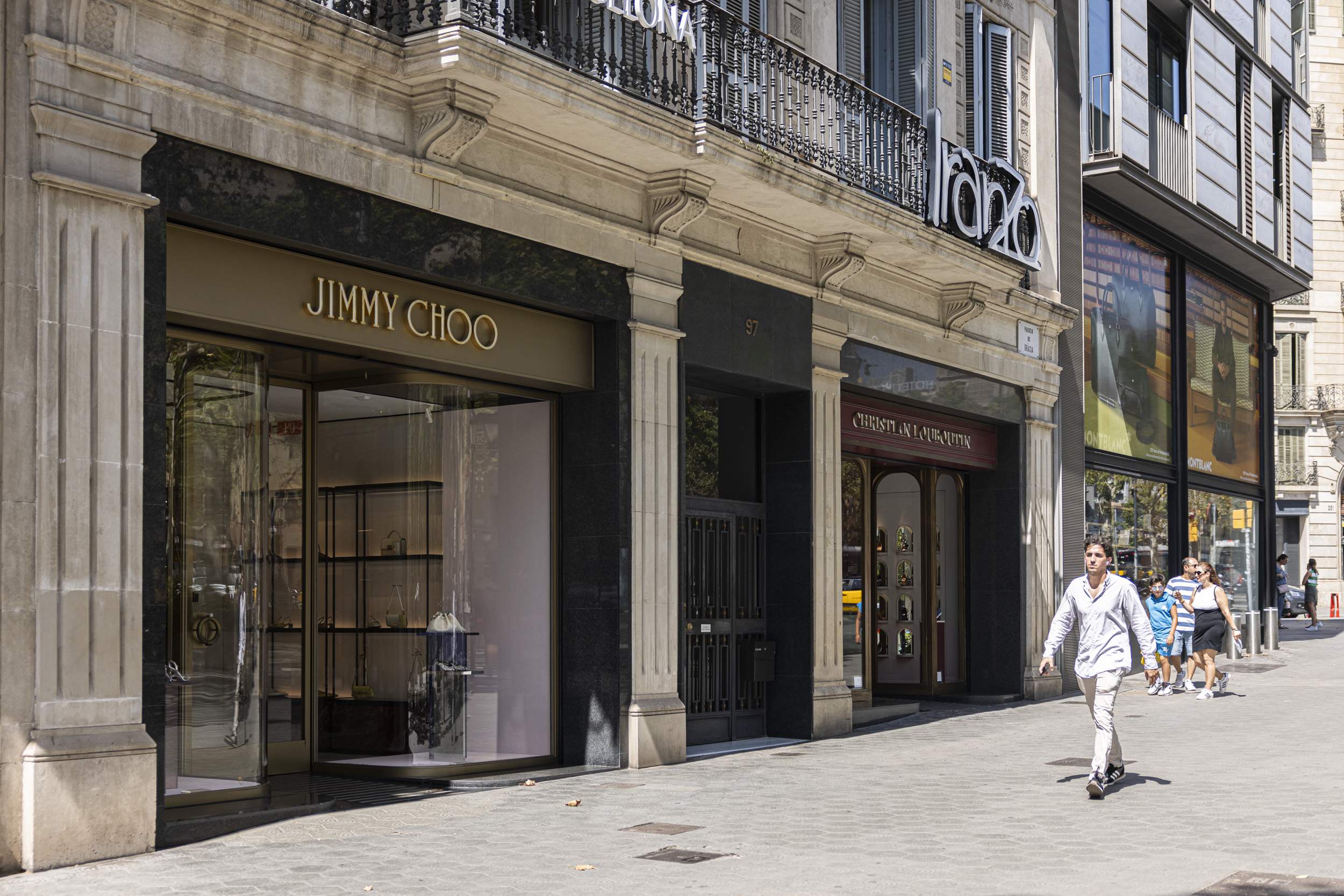 Les botigues del passeig de Gràcia quadrupliquen les rendes de la Diagonal i superen els 340 €/m² al mes