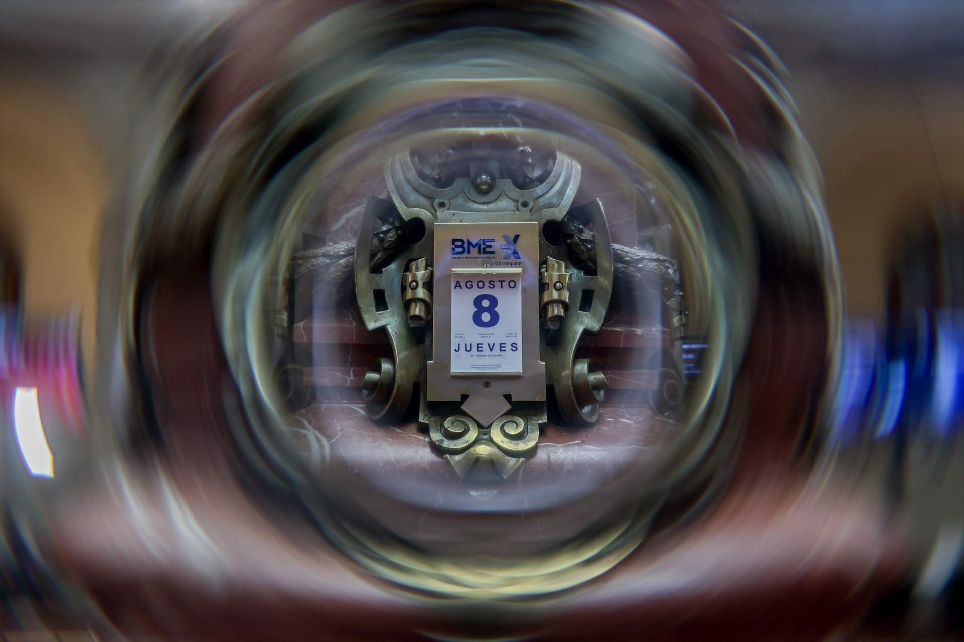 Los inversores, pendientes de los datos del IPC en la eurozona y del PIB en Estados Unidos