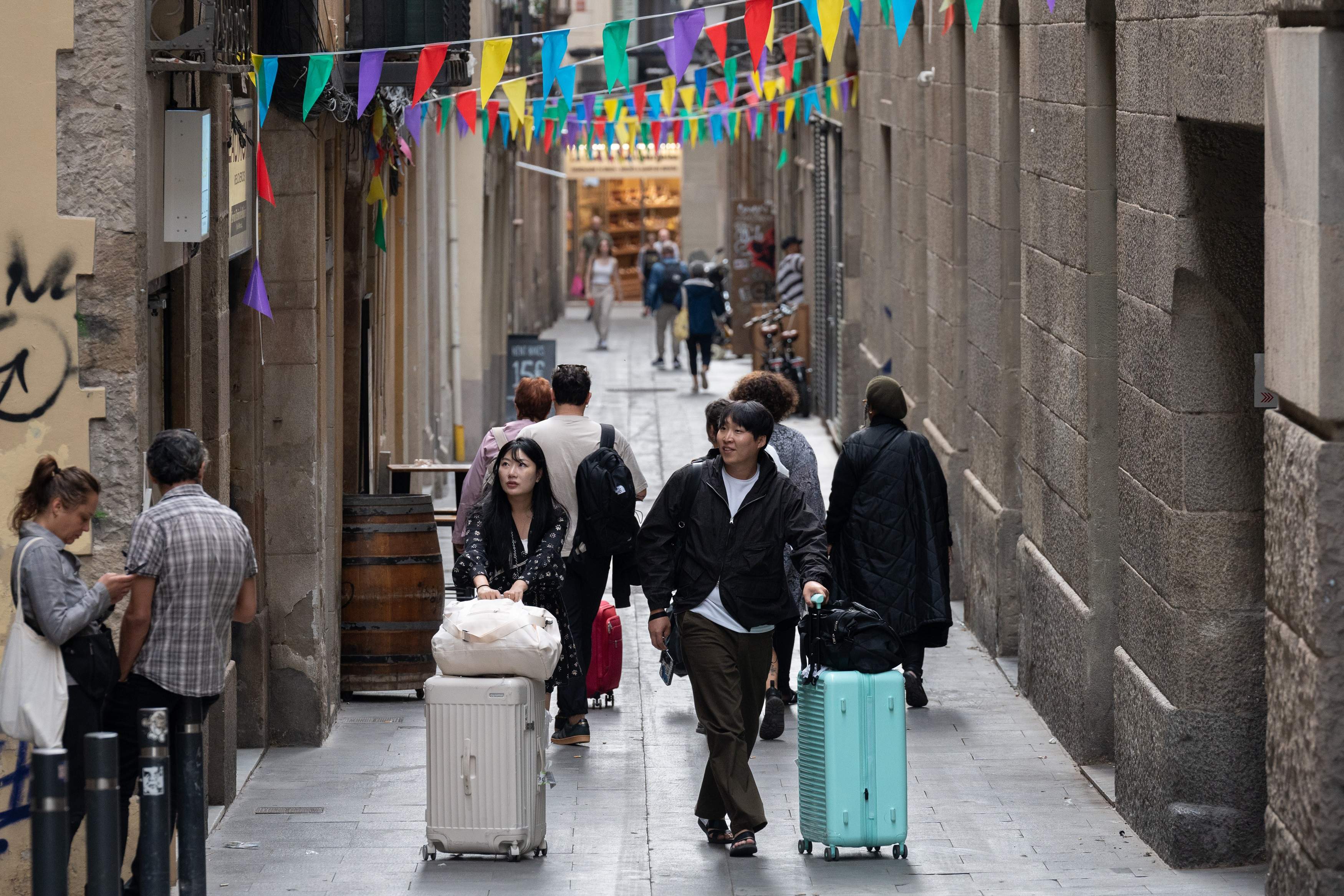 Varios turistas en Barcleona. EP