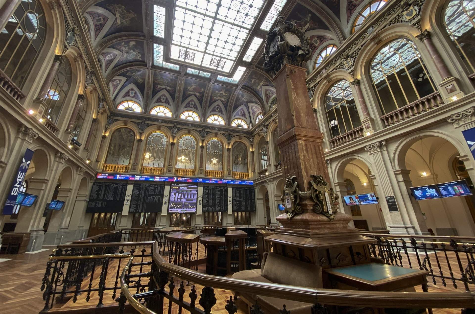 El IBEX sube pese al acuerdo político sobre el impuesto a banca y energéticas