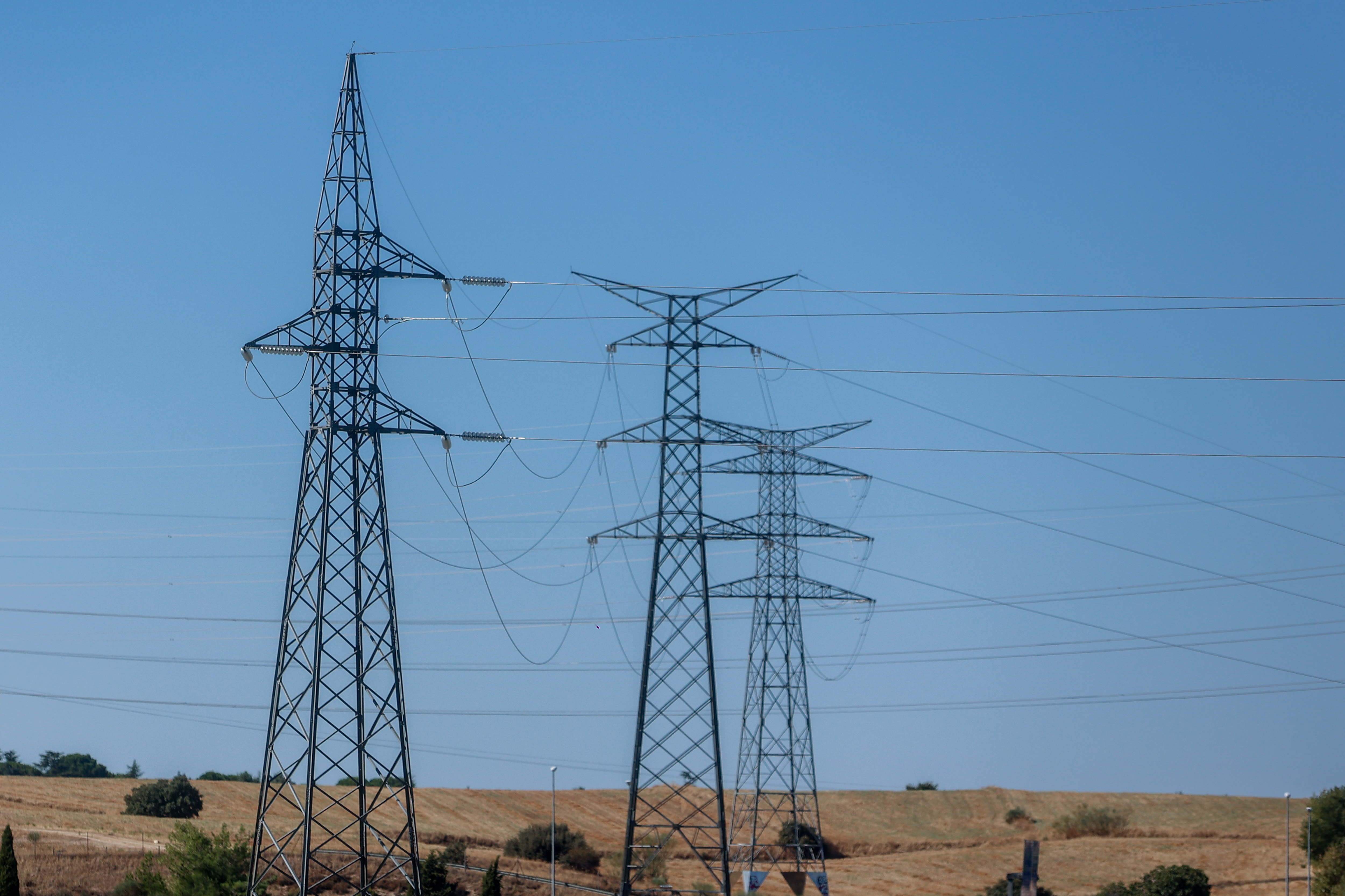 Día negro para el recibo de la luz: este viernes, el precio más alto de 2024