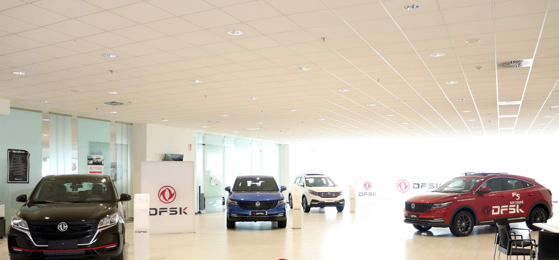 Los coches chinos son 10.000 euros más baratos