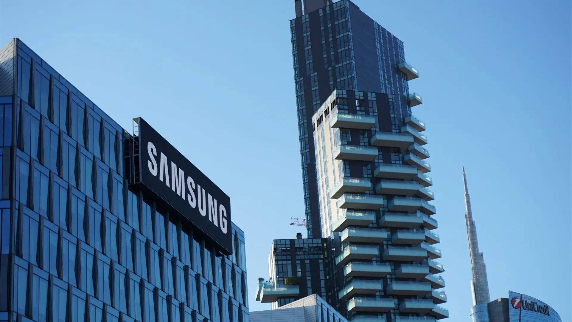 Samsung reforça l'àrea de semiconductors per millorar la competitivitat