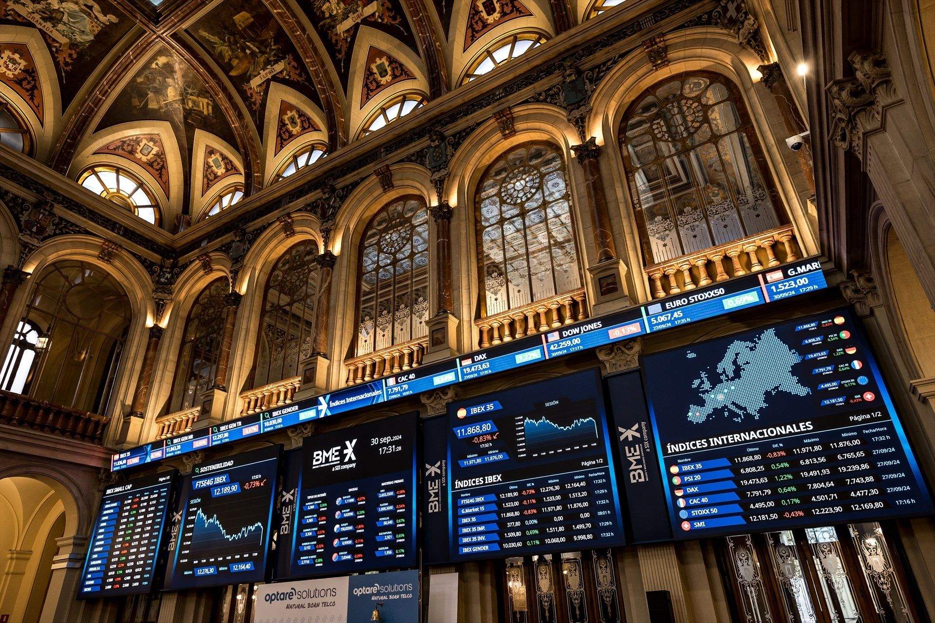 El Ibex 35 arranca diciembre con una caída del 0,45% y pierde los 11.600 puntos