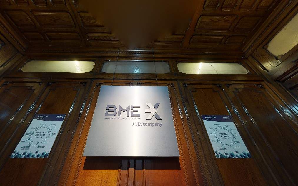 El Ibex-35 pierde fuelle al iniciar una excepcional semana de tres sesiones