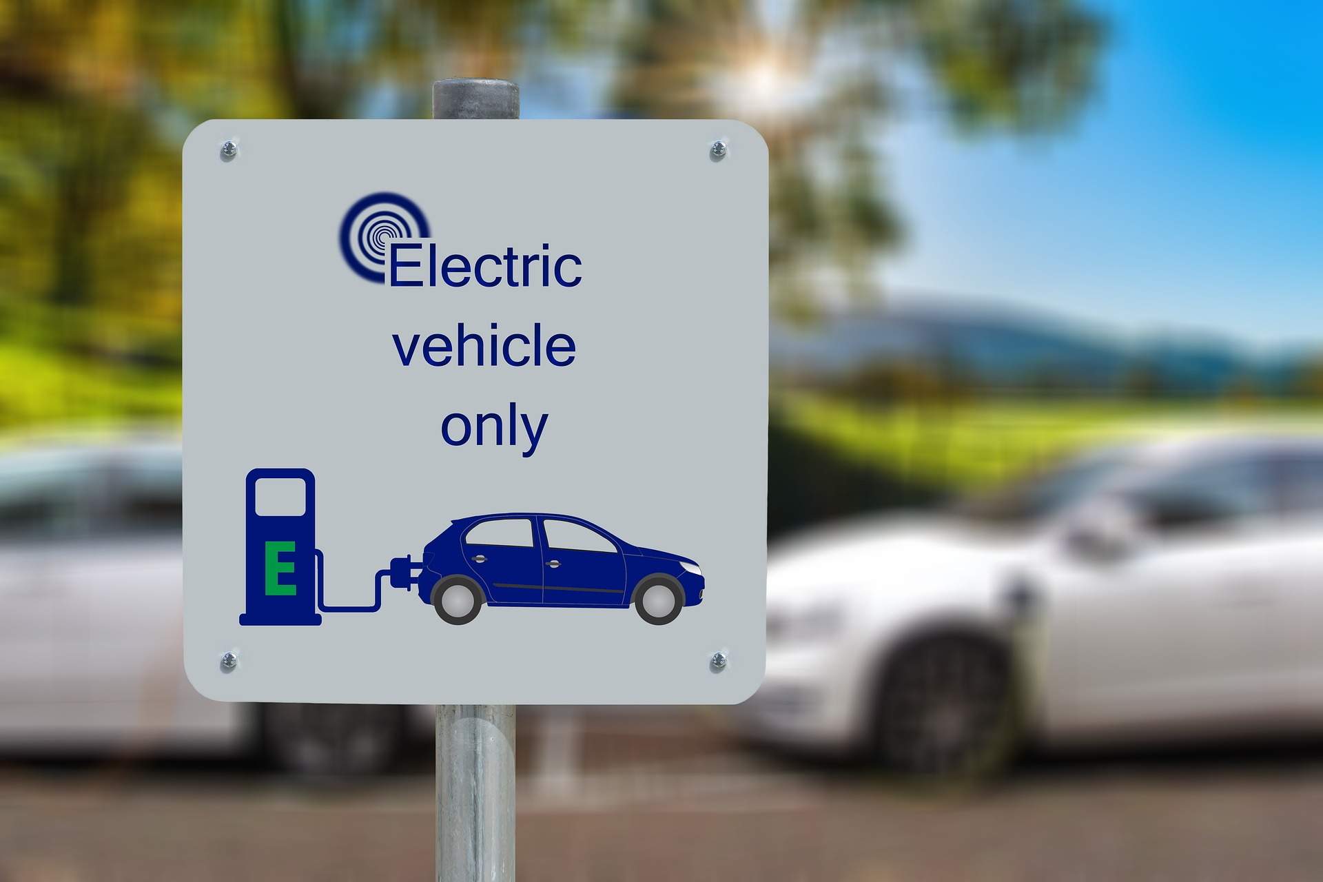 Comprar un coche eléctrico en 2025: ¿por qué deberías esperar al año próximo?