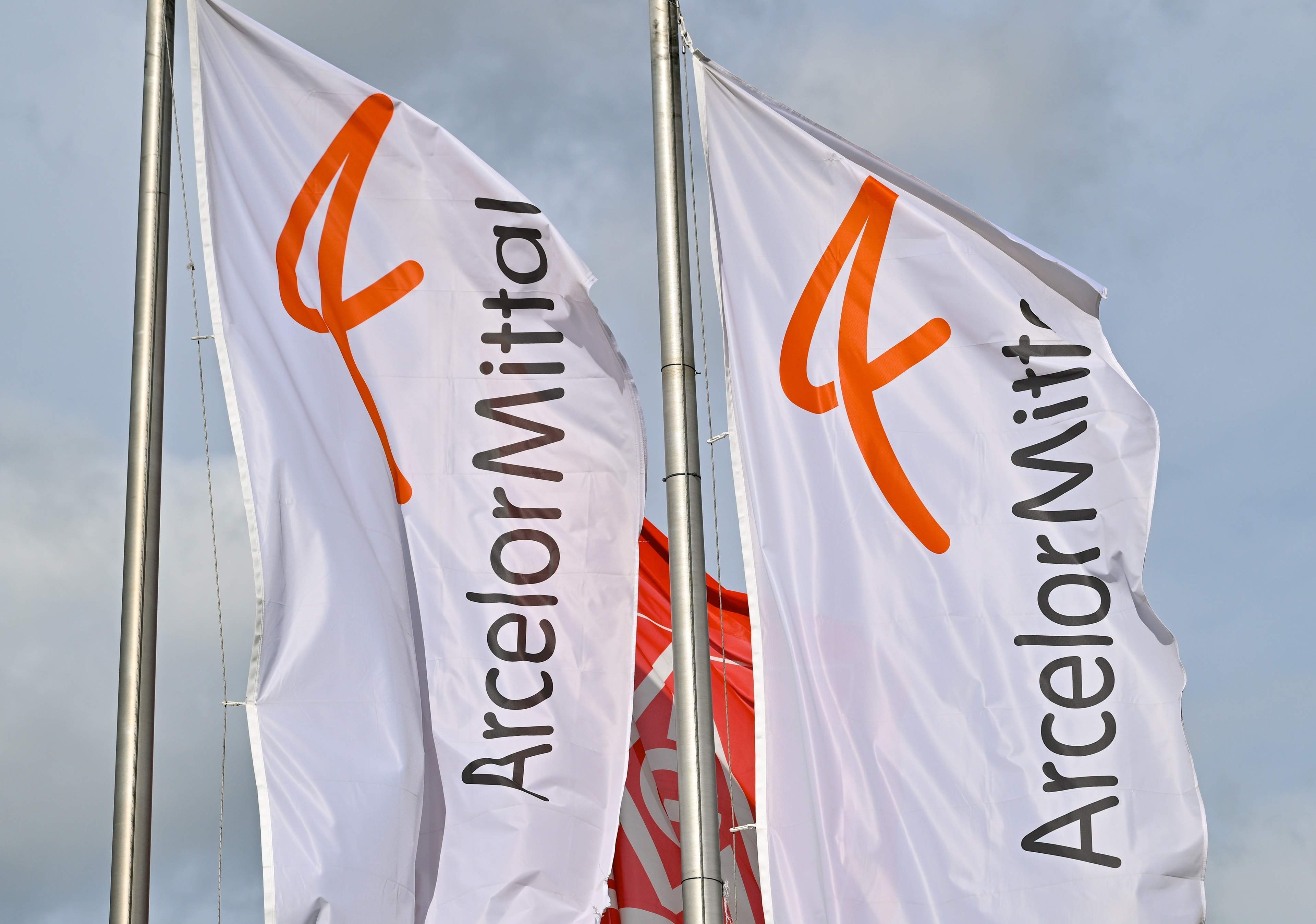 ArcelorMittal y los trabajadores acuerdan las condiciones del ERTE para 2025