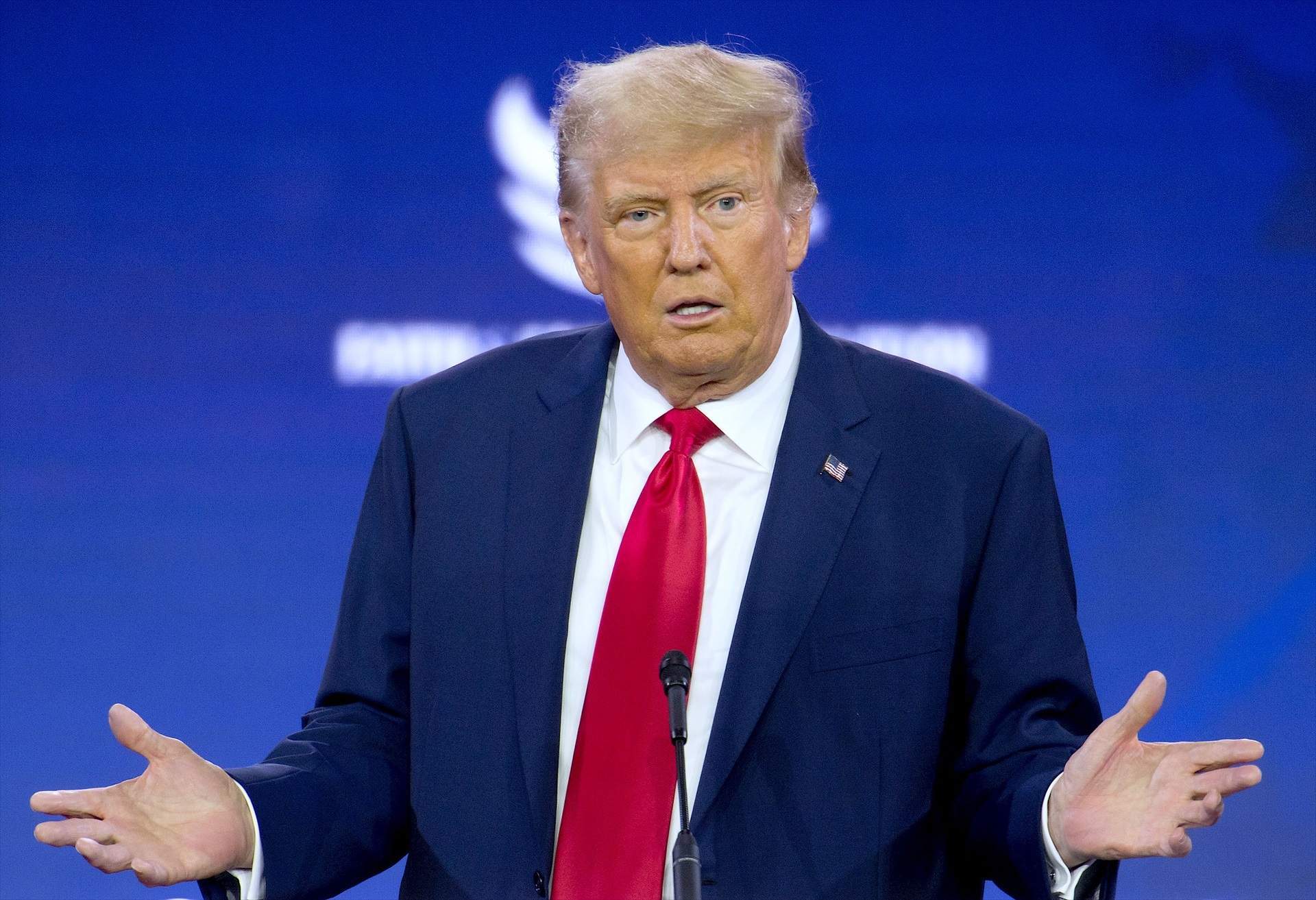 Trump anuncia una inversión de 20.000 millones de una empresa emiratí en centros de datos de IA