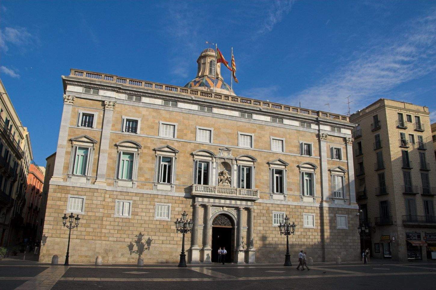 Catalunya mantiene el veto al teletrabajo para los altos cargos pese al manifiesto de protesta