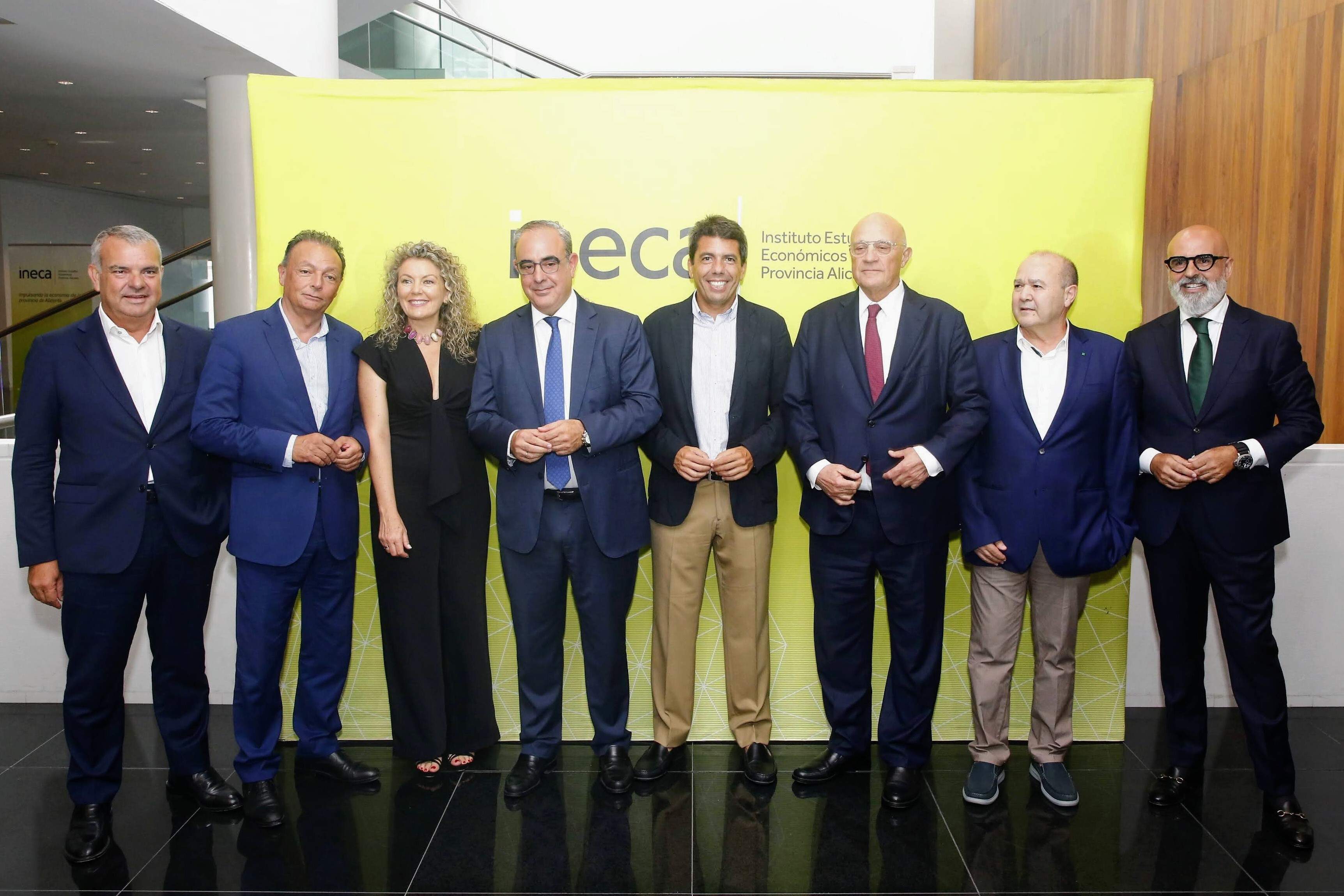 El empresariado valenciano lamenta la marcha del Sabadell