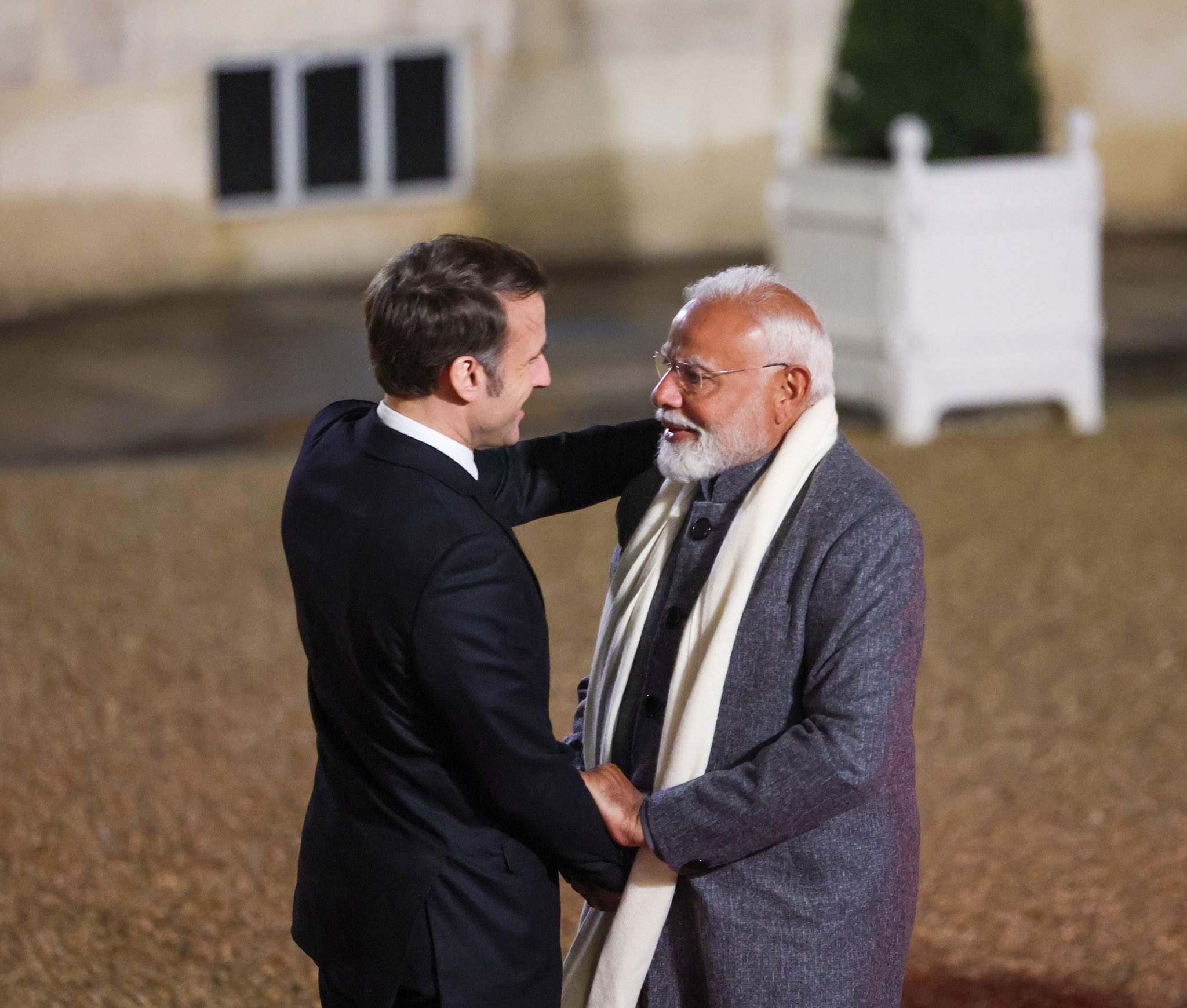 ¿Por qué Macron está obsesionado con la India para poder ganar la carrera de la IA?
