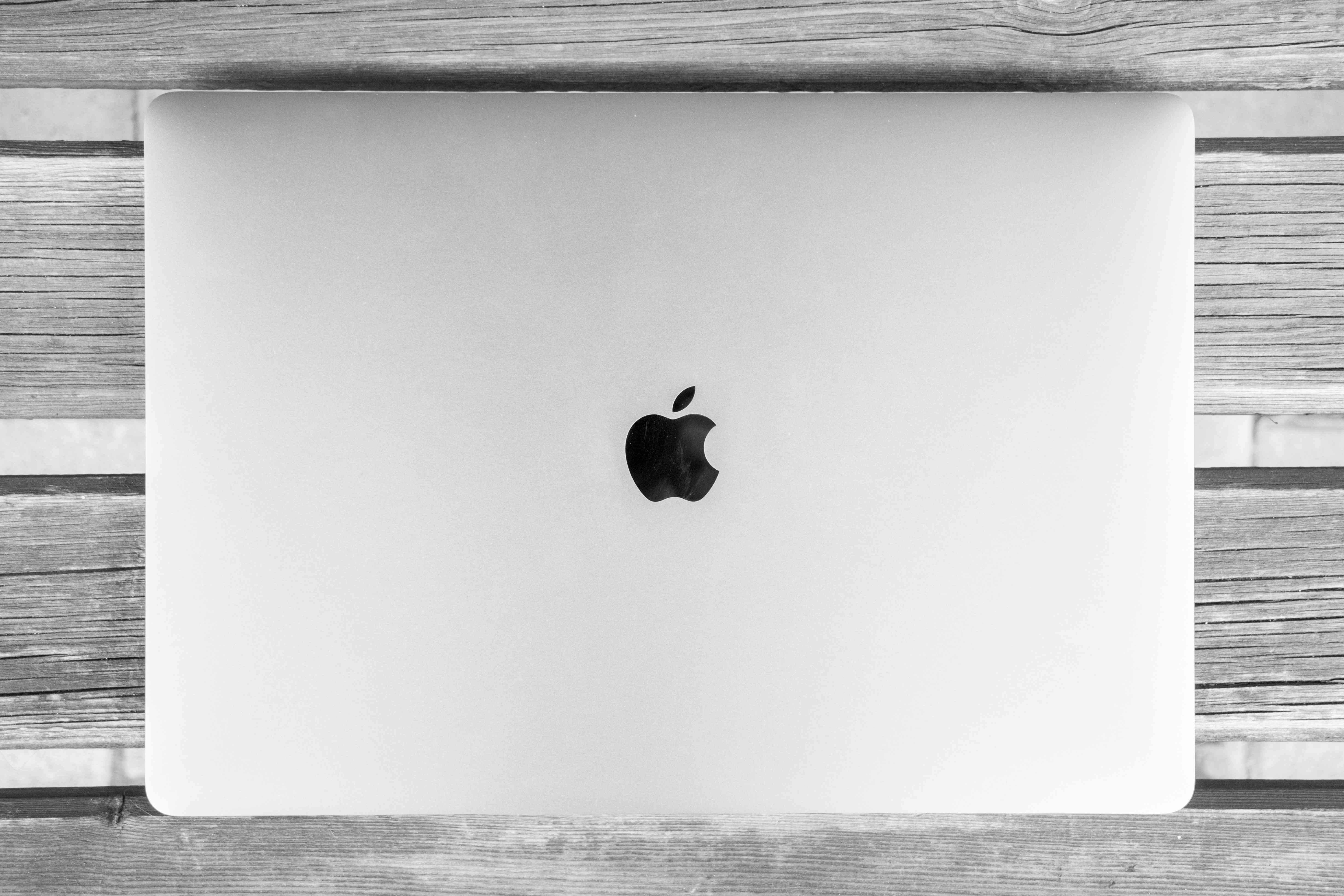 Apple lanza una megainversión de medio millón de millones de dólares para IA