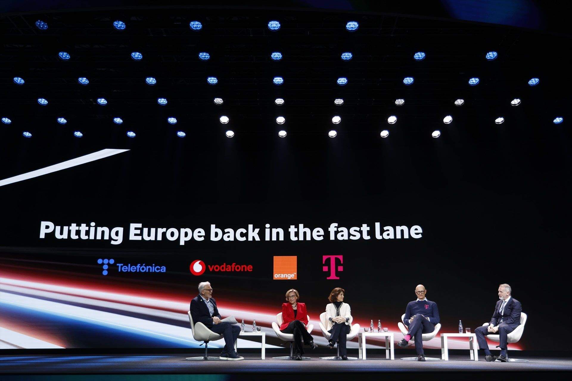 Les grans telecos europees insisteixen en la necessitat de guanyar escala per competir amb els EUA i la Xina