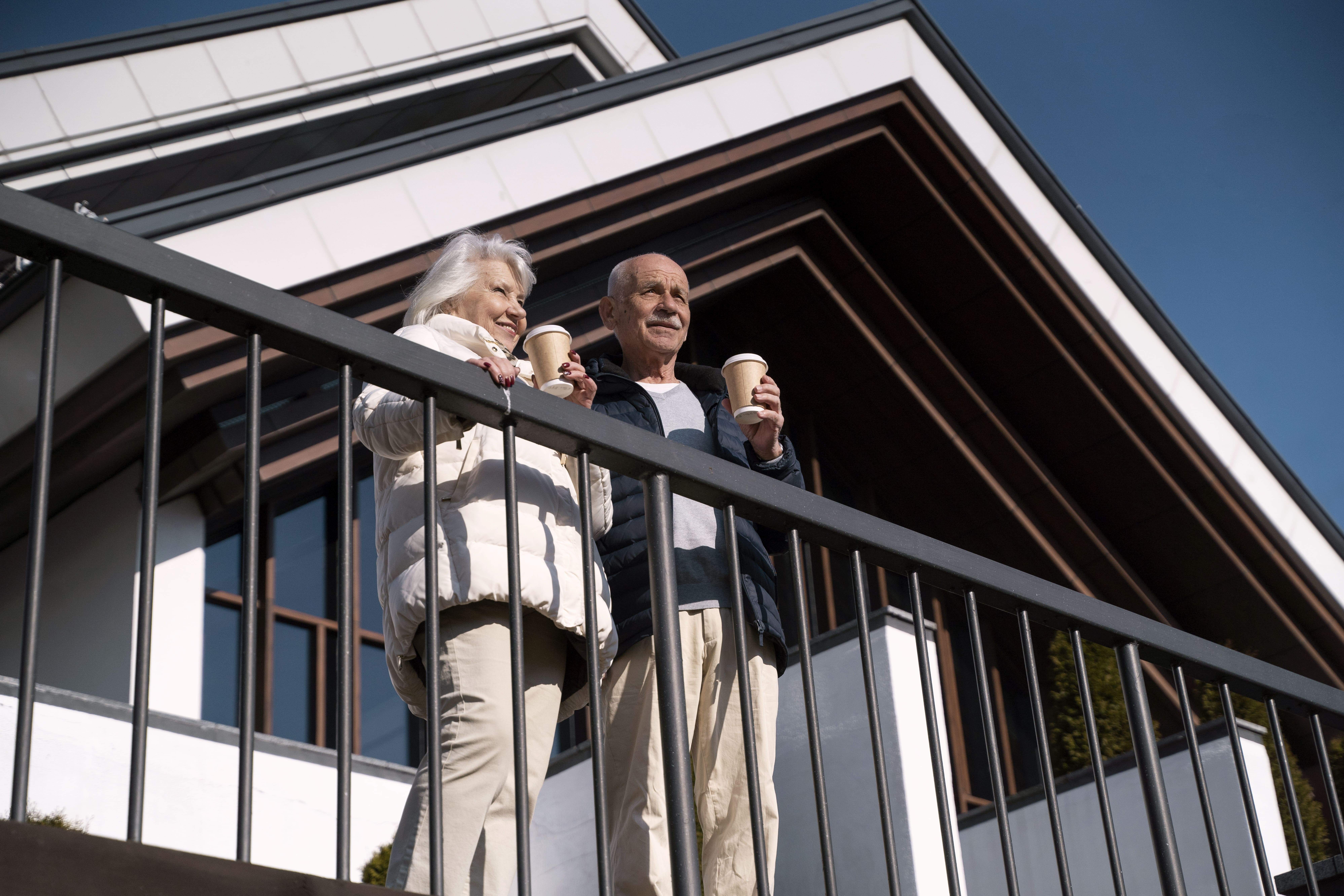 Venta de una vivienda habitual por persona mayores de 65 años. Foto Freepik