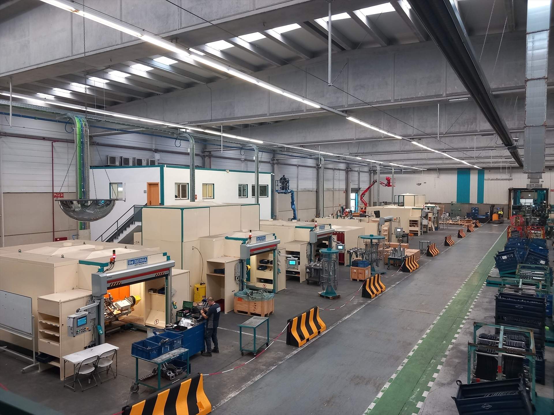 Interior de la planta de producció de l'alemanya Gedia a Santa Margarida i els Monjos (Barcelona). Europa Press