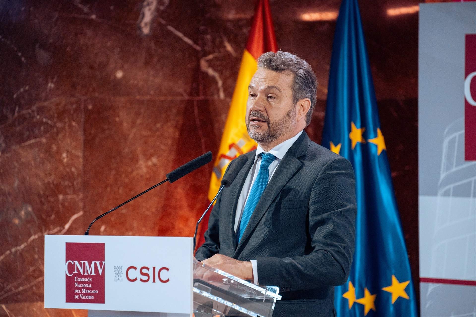 El expresidente de la CNMV afirma que Gotham dio datos falsos sobre Grifols