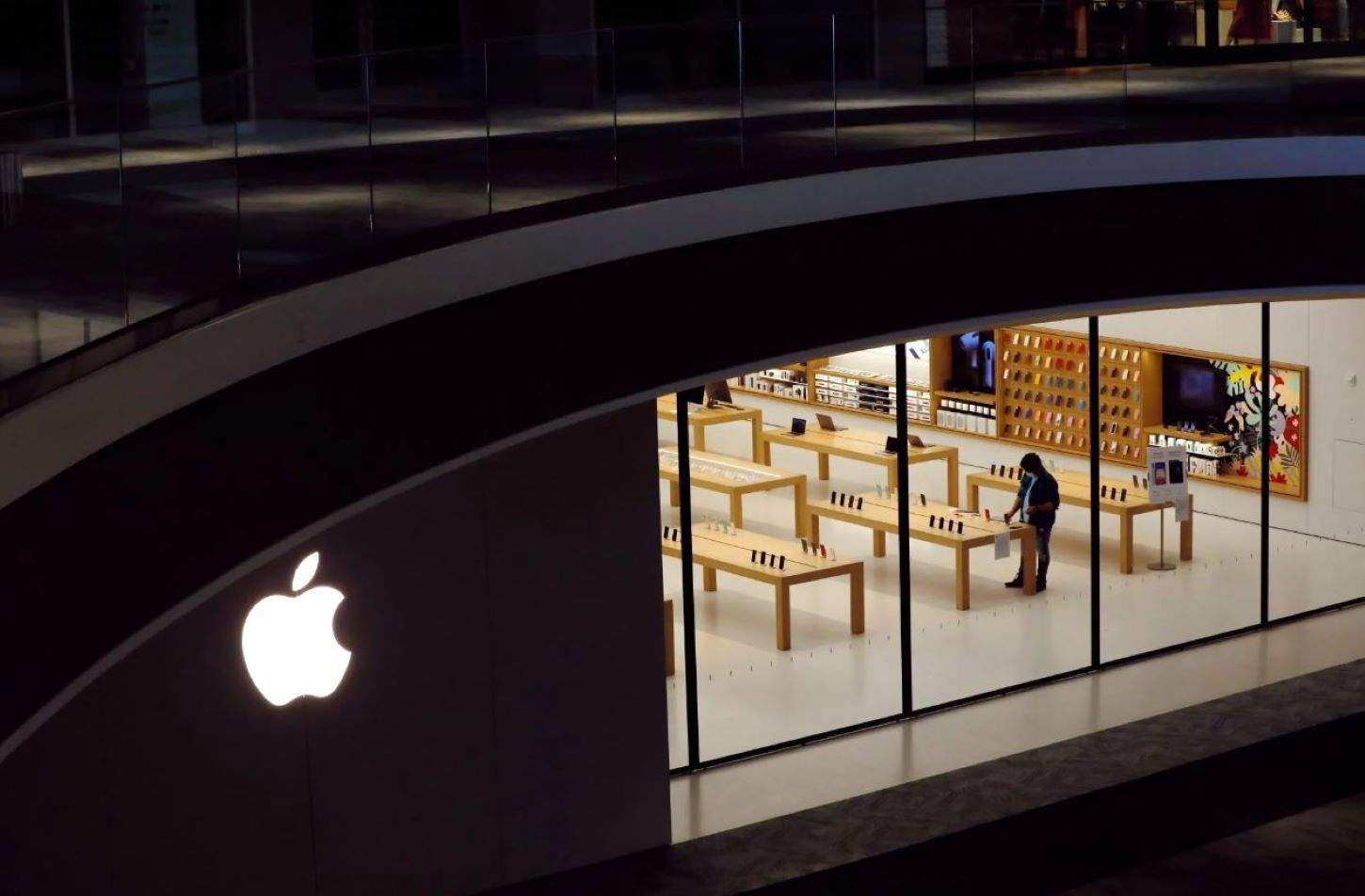 Trump exige a Apple que no fabrique iPhones en India para venderlos después en Estados Unidos