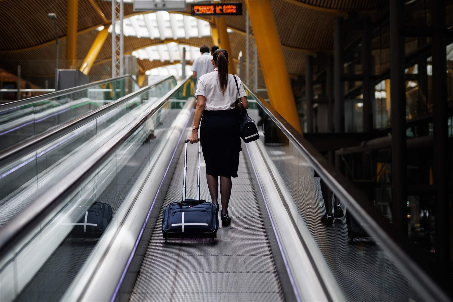 Más de 300 azafatas demandan a Iberia por no pagarles ni el Salario Mínimo Interprofesional