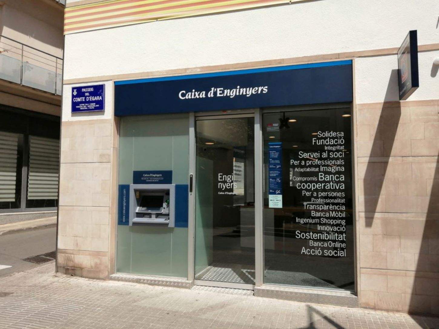 caixa enginyers seu exterior