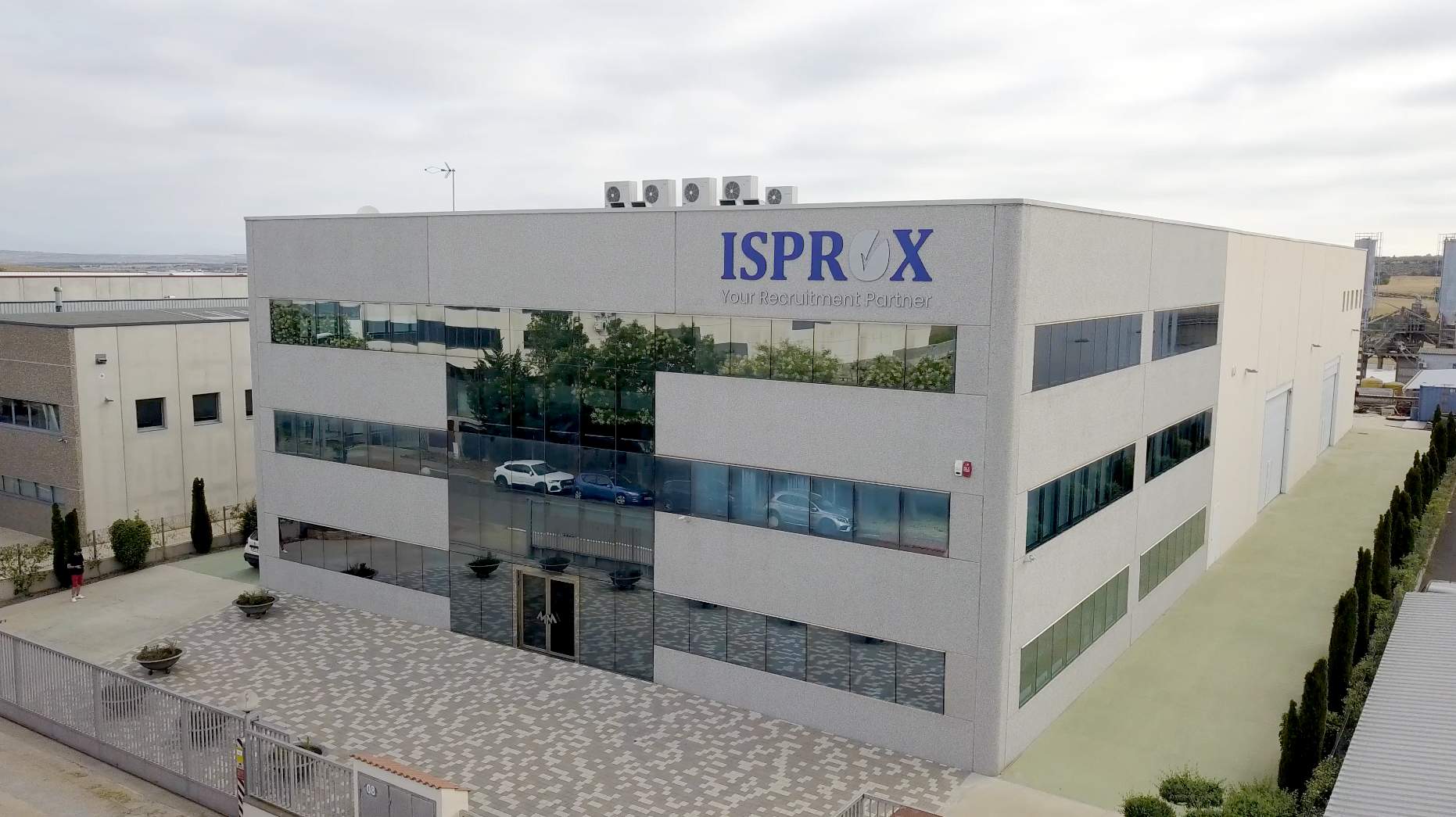 Isprox bate récord de facturación y abre 20 delegaciones Isprox bate récord de facturación y abre 20 delegaciones