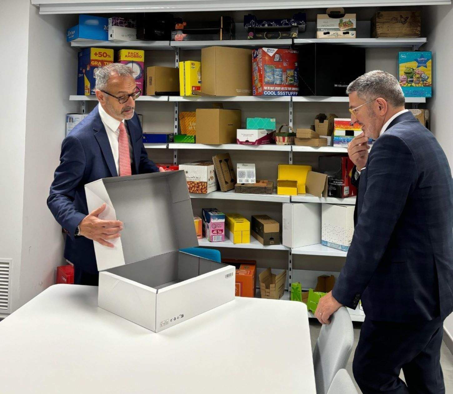 El grupo Saica invierte 17 millones en su fábrica de cajas de cartón de L'Aldea