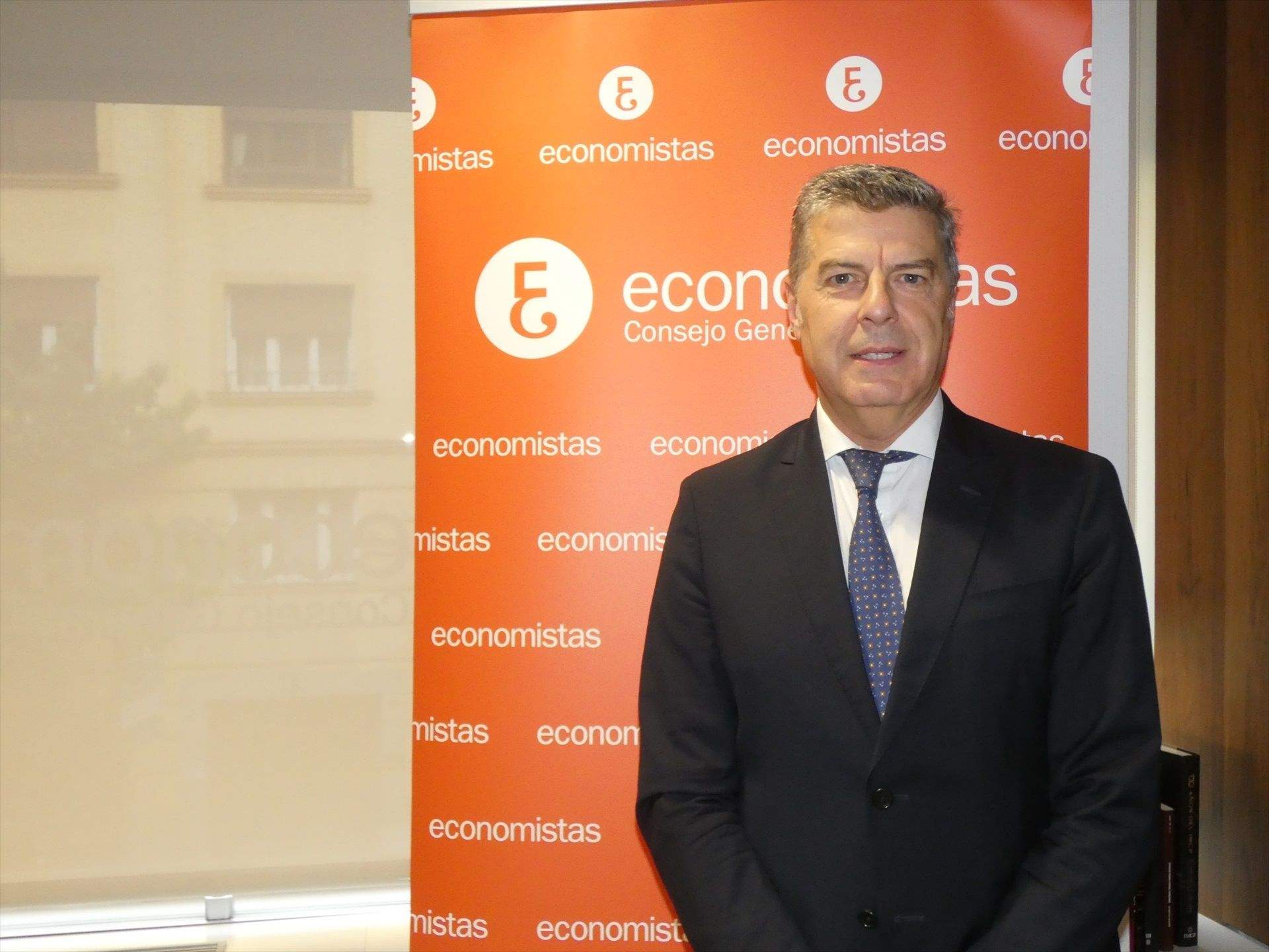 Miguel Ángel Vázquez, nuevo presidente del Consejo General de Economistas en sustitución de Valentín Pich