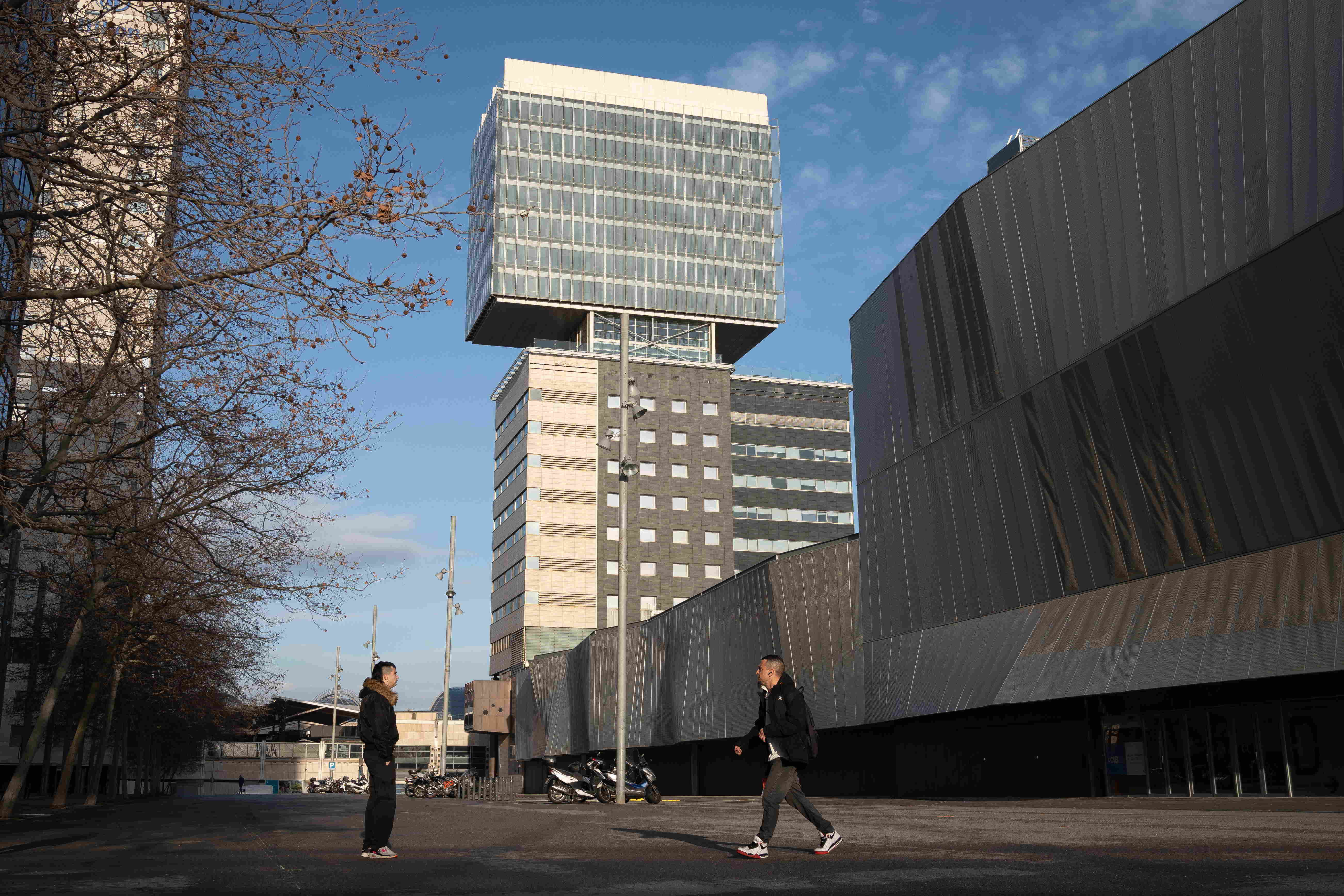 La aseguradora Zurich vende la sede de la Conselleria de Derechos Sociales