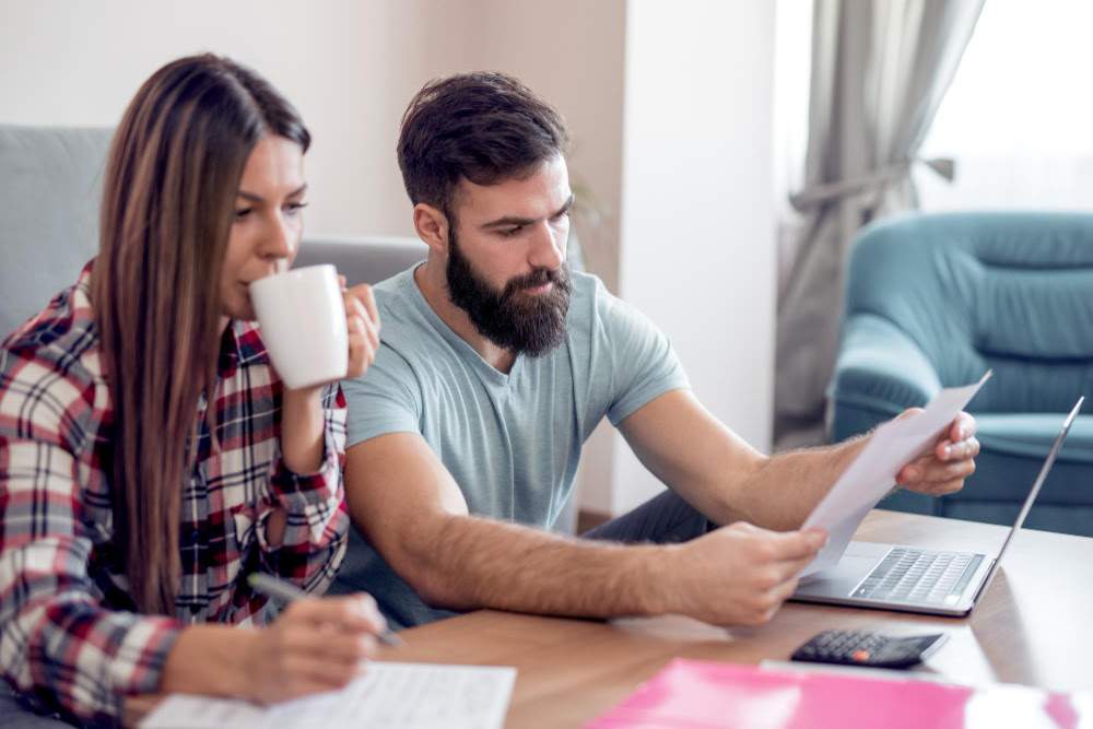 Qui es queda els diners d'un compte compartit després del divorci? Vigila els riscos