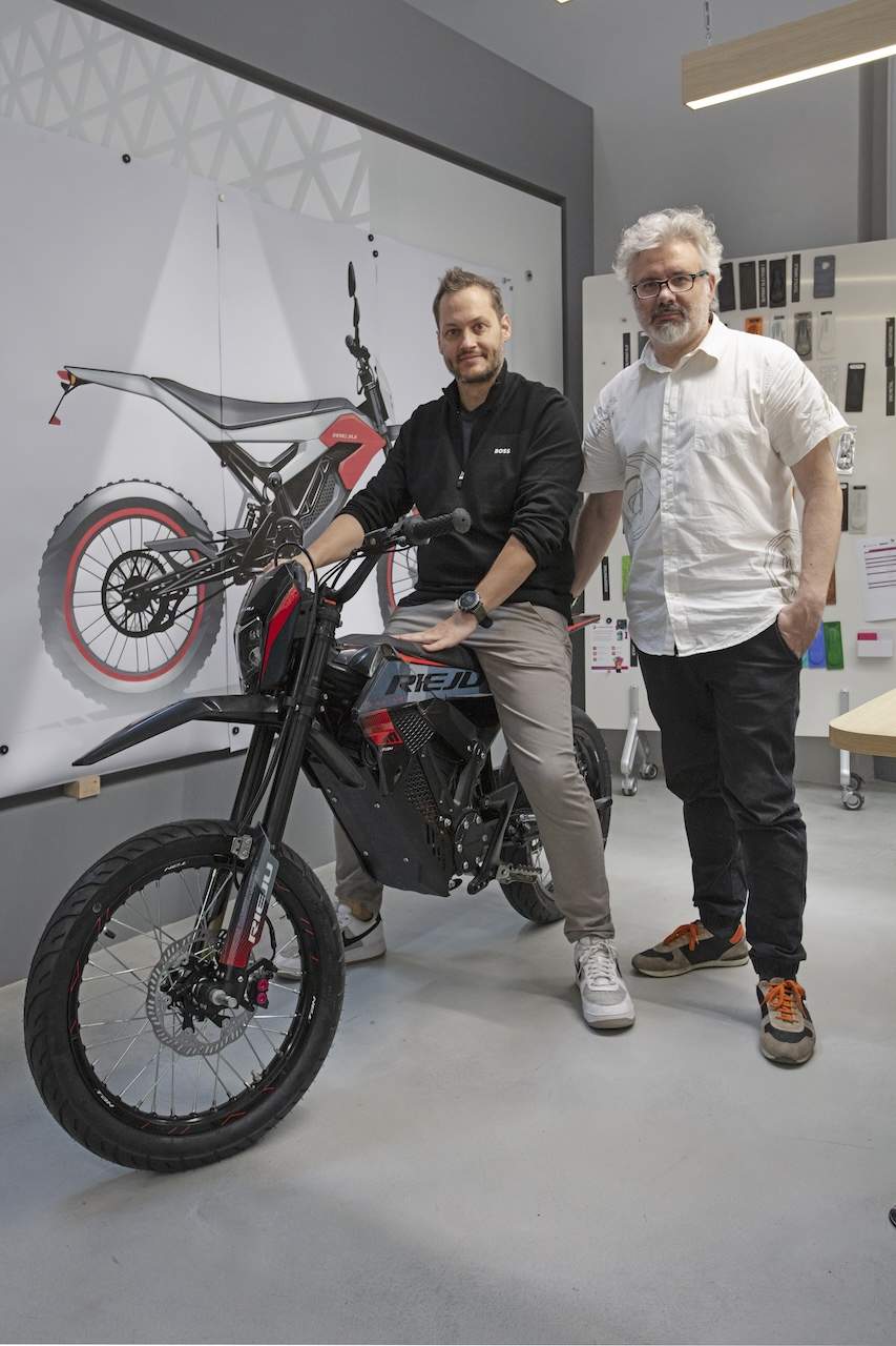 La marca Rieju inverteix un milió en la motocròs elèctrica eTango, sense sorolls ni emissions La marca Rieju inverteix un milió en la motocròs elèctrica eTango, sense sorolls ni emissions