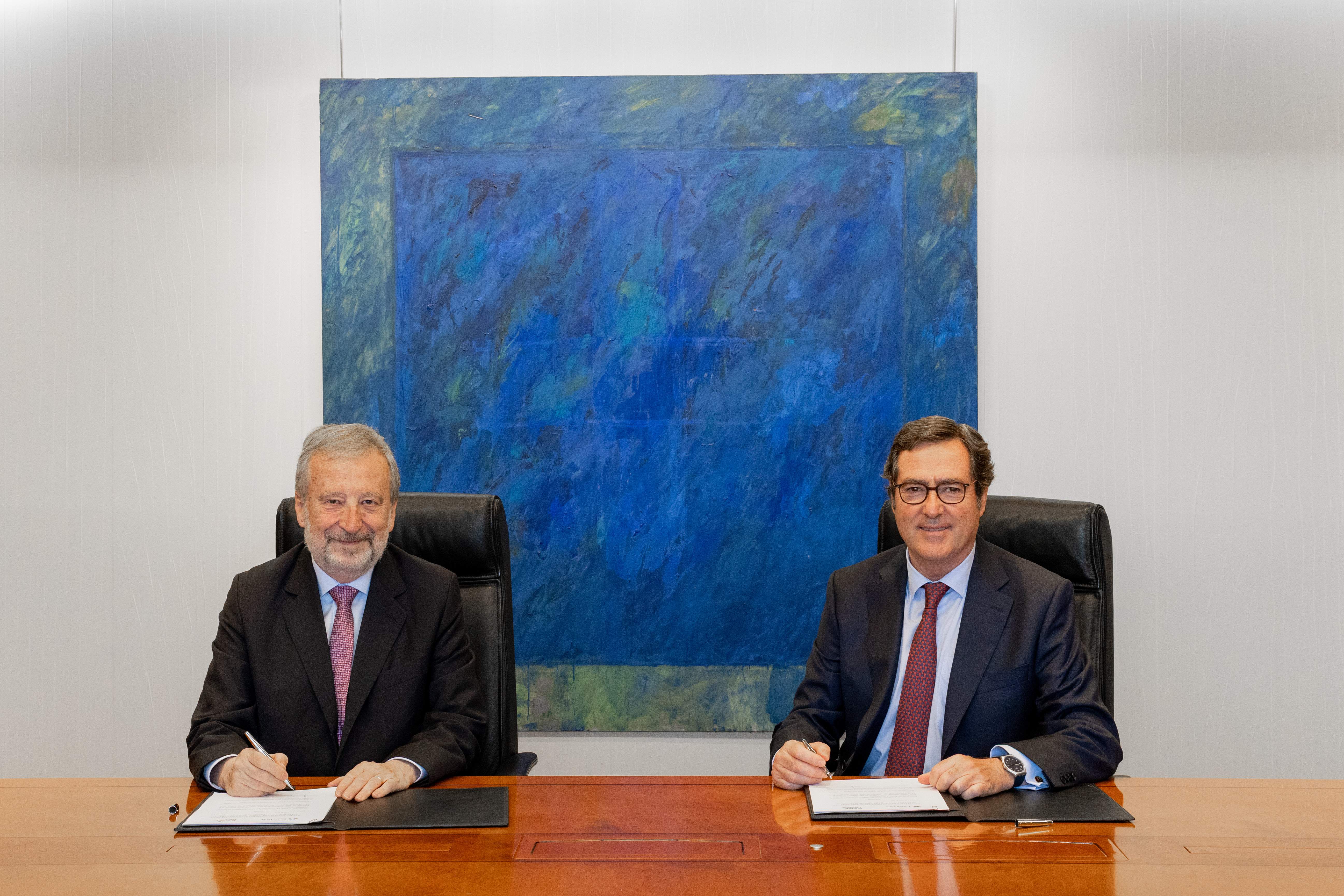 CaixaBank y la CEOE dirigen a la pyme una línea de financiación de 45.000 millones