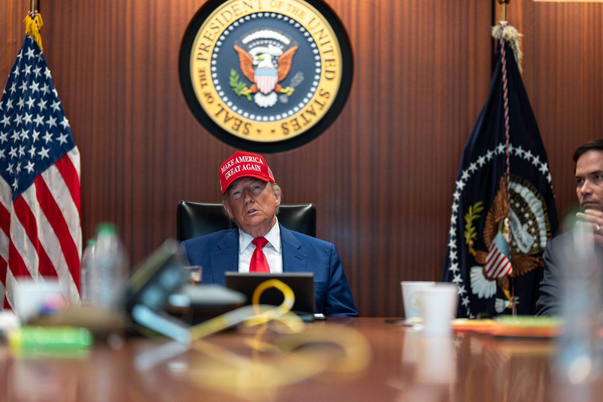 Trump imposa al Japó i Corea del Sud un 25% d'aranzels i prorroga fins a l'agost la resta
