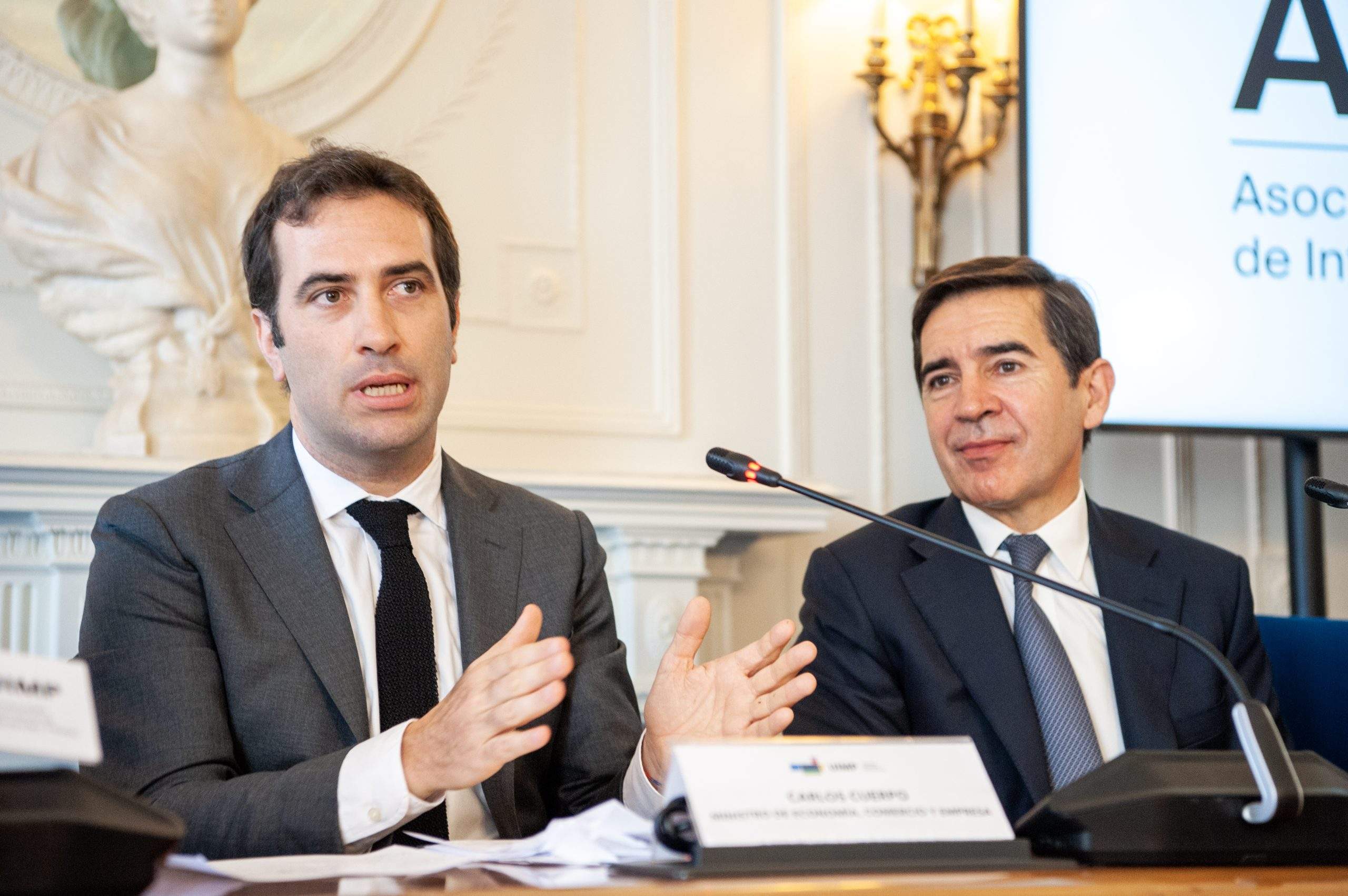 El BBVA fa un pas enrere intimidat pel govern espanyol: "No necessitem l'opa"