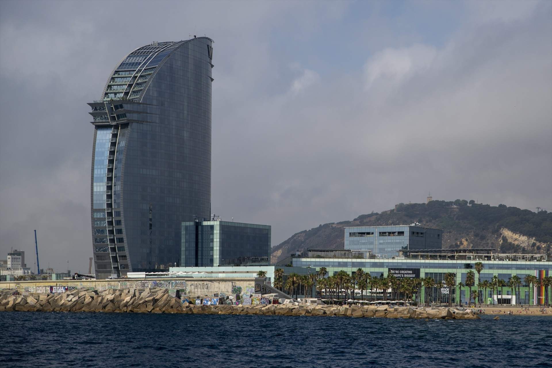 El Hotel W se reformará con una inversión de 80 millones de euros