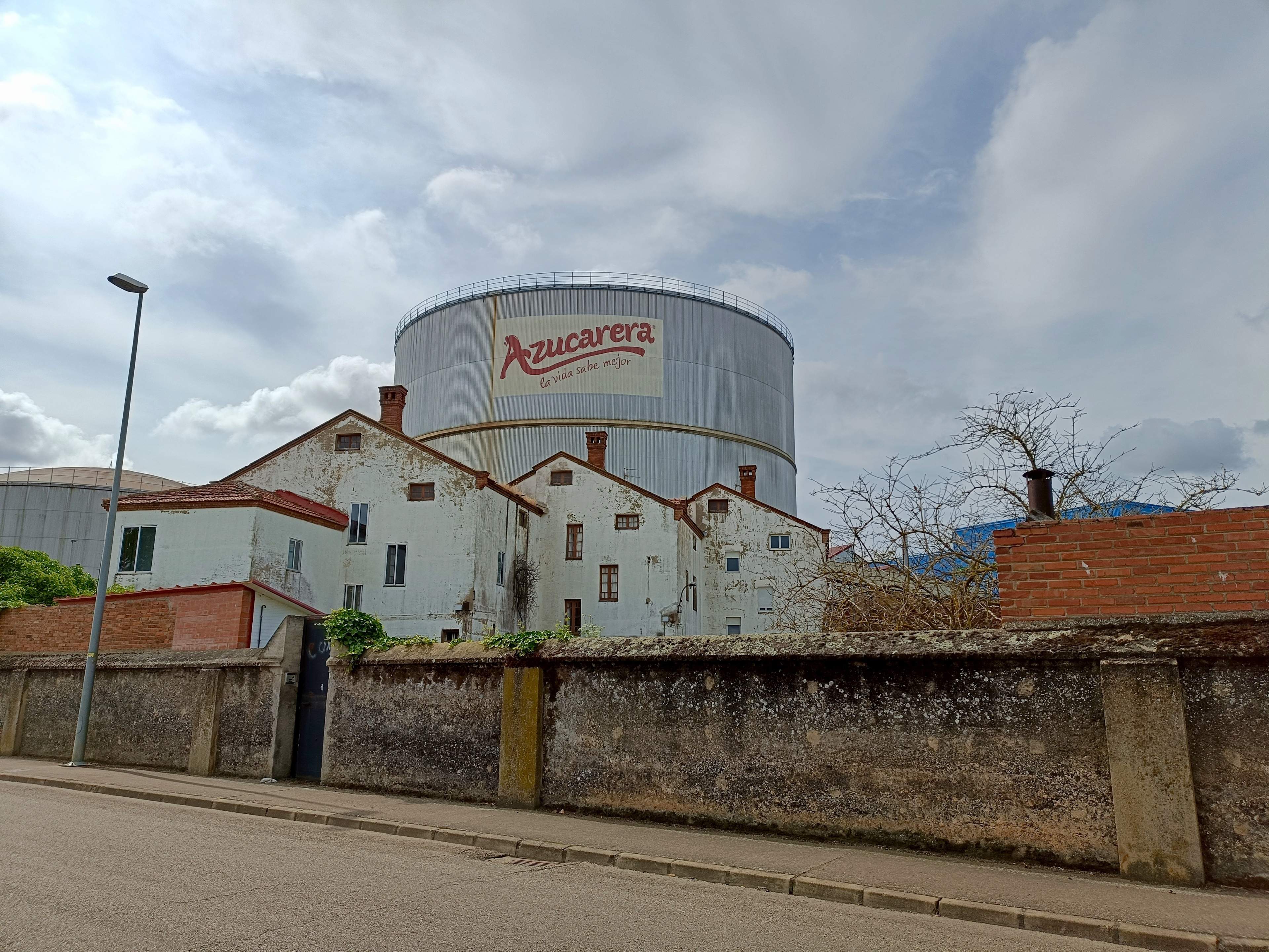 El ERE de Azucarera culmina con un preacuerdo que no salva el cierre de La Bañeza