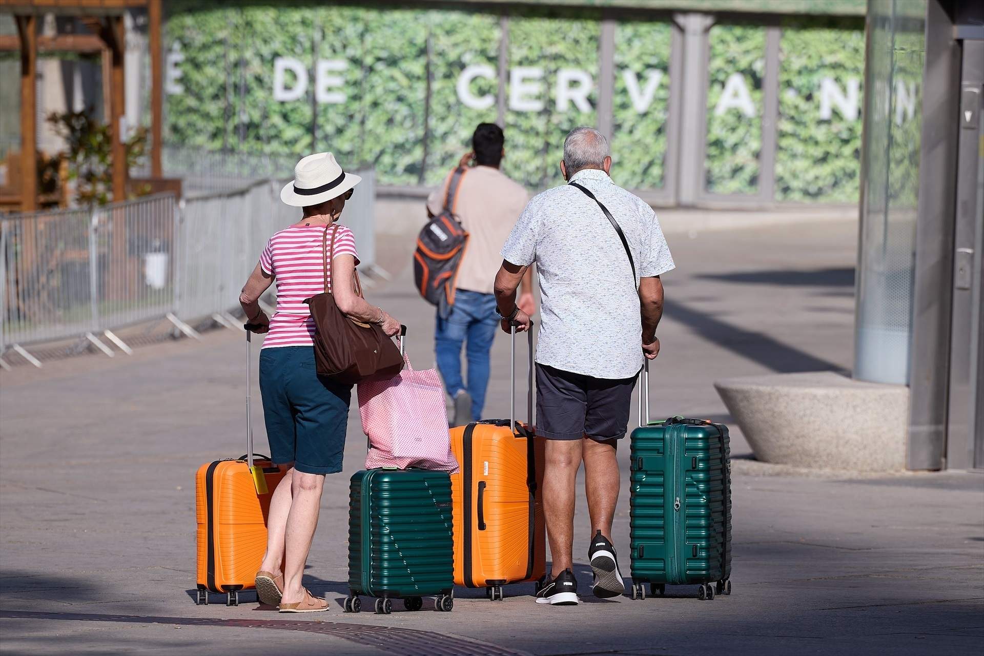 La justicia suspende cautelarmente las multas de Consumo a Ryanair por cobrar el equipaje de cabina